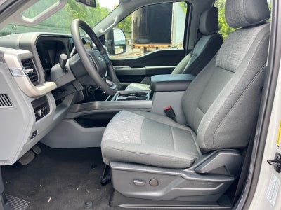 2026 Ford Super Duty F-350 SRW XLT