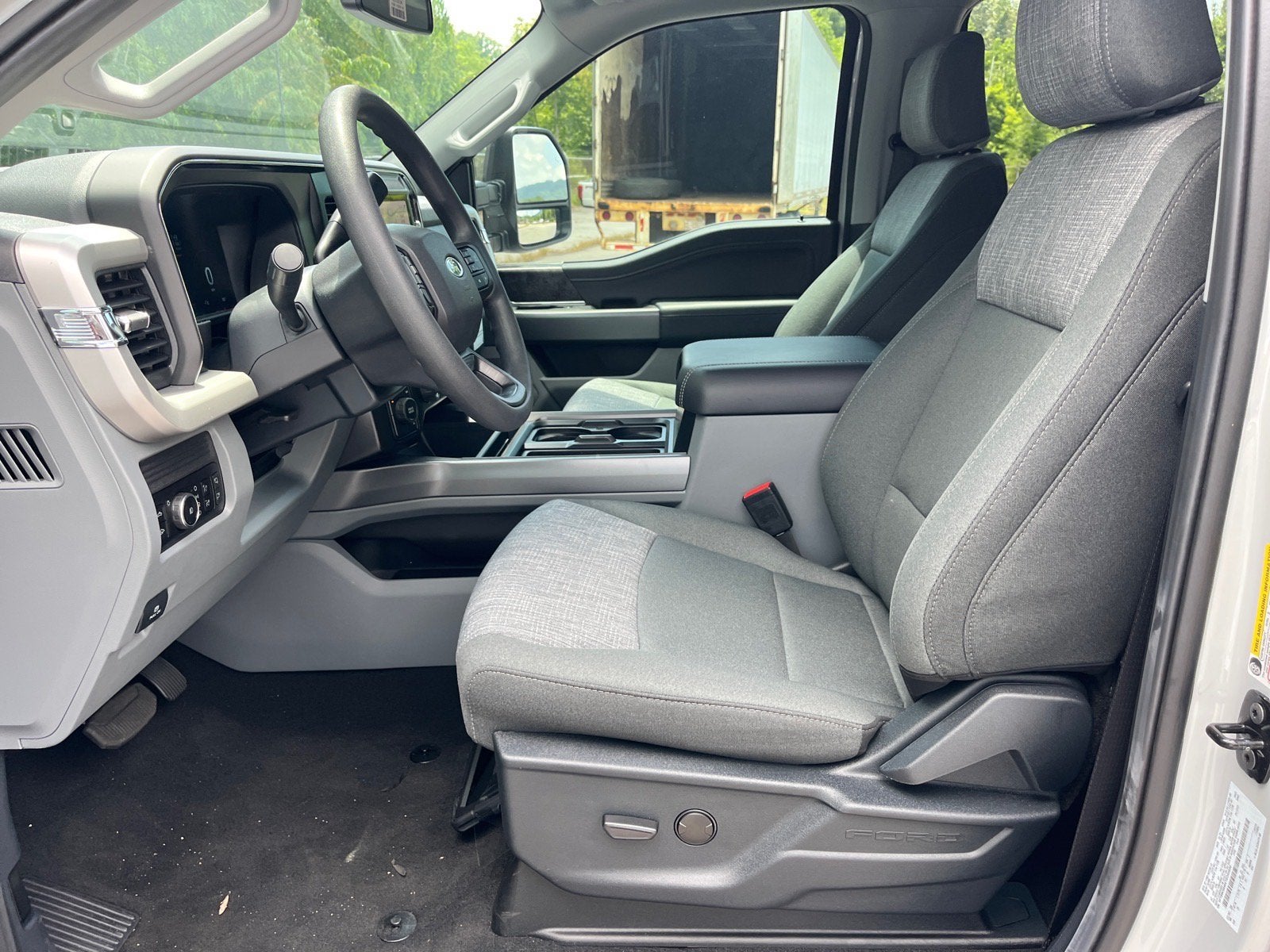 2026 Ford Super Duty F-350 SRW XLT