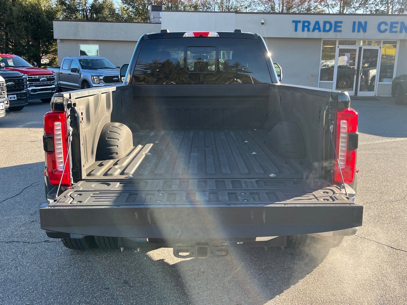 2024 Ford Super Duty F-350 DRW LARIAT