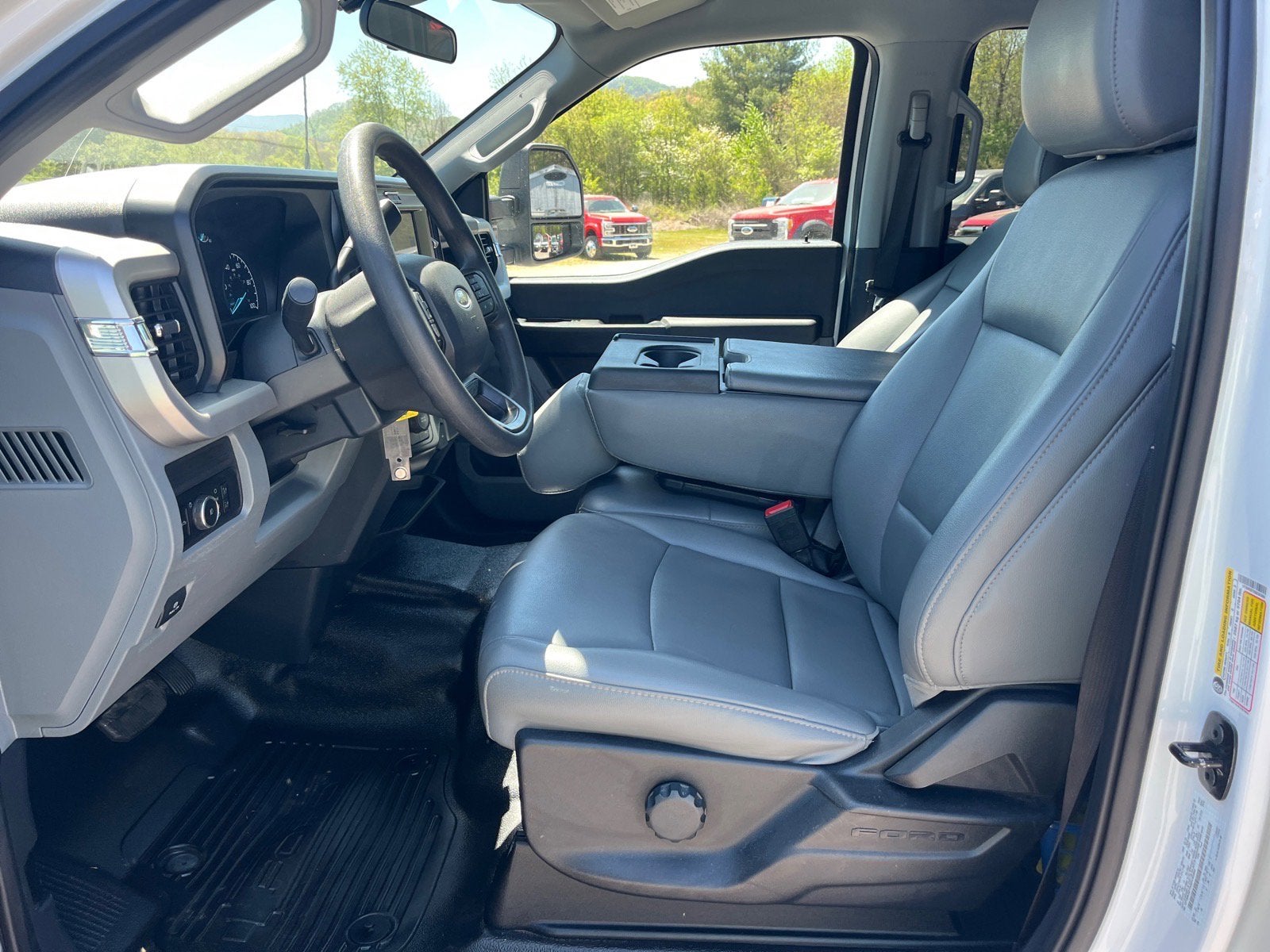 2025 Ford Super Duty F-350 DRW XL