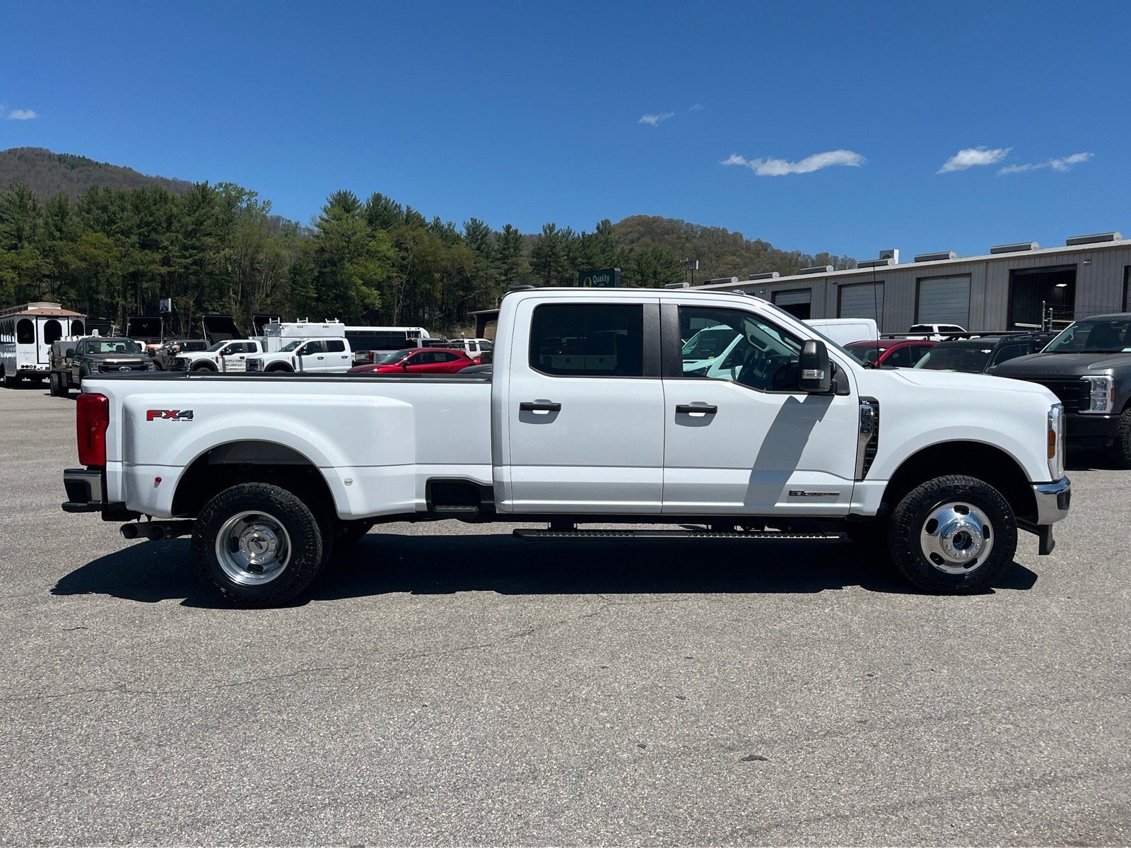 2025 Ford Super Duty F-350 DRW XL