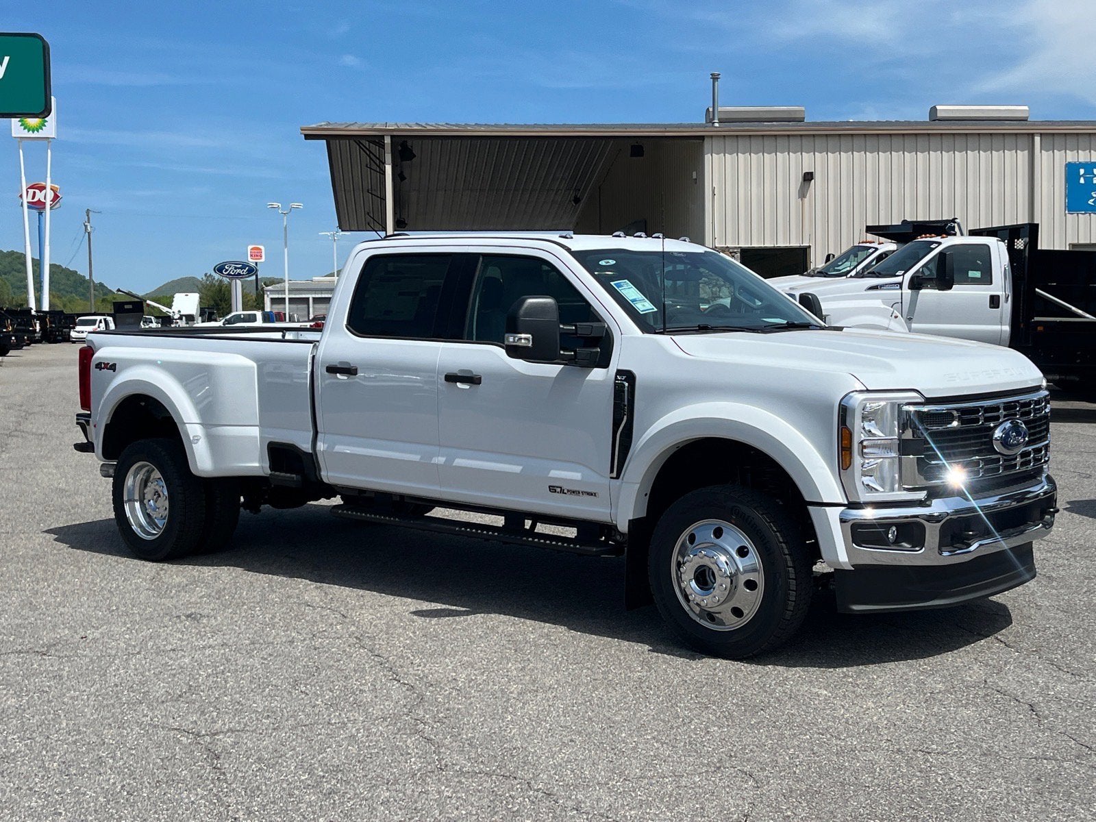 2026 Ford Super Duty F-450 DRW XLT