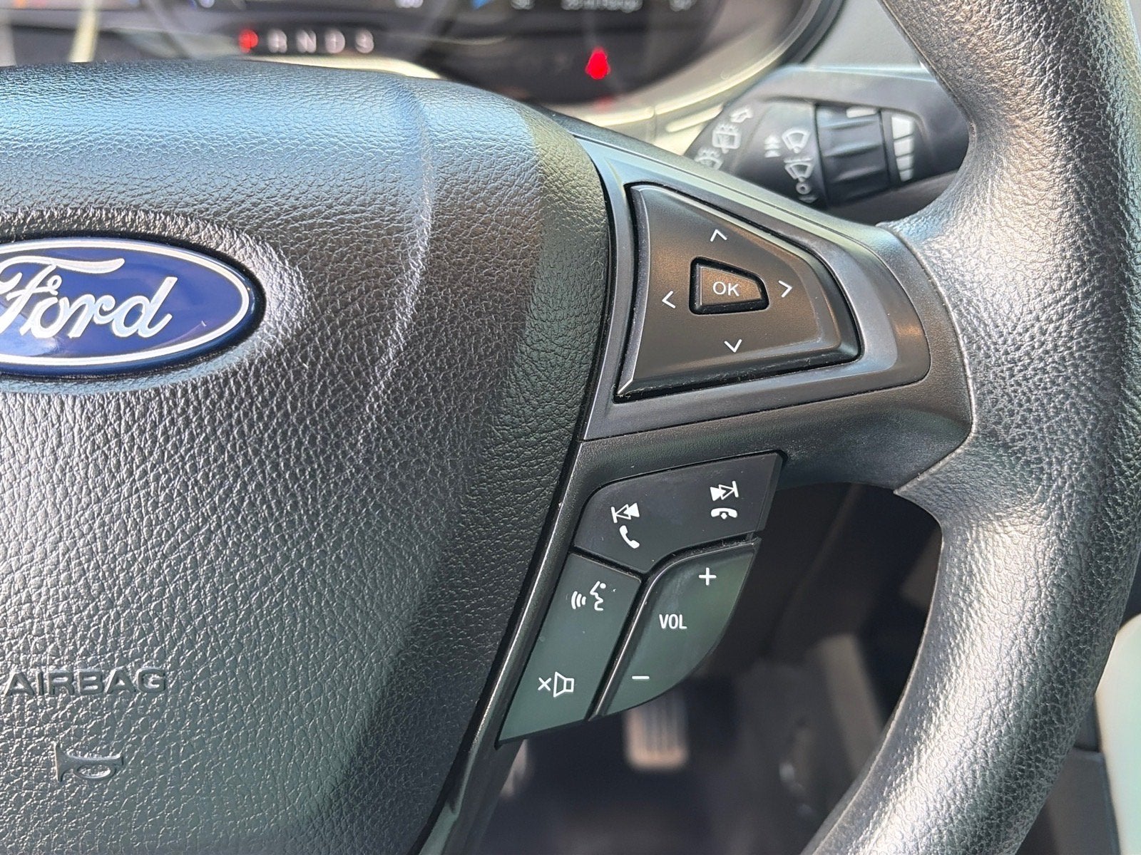 2023 Ford Edge SE