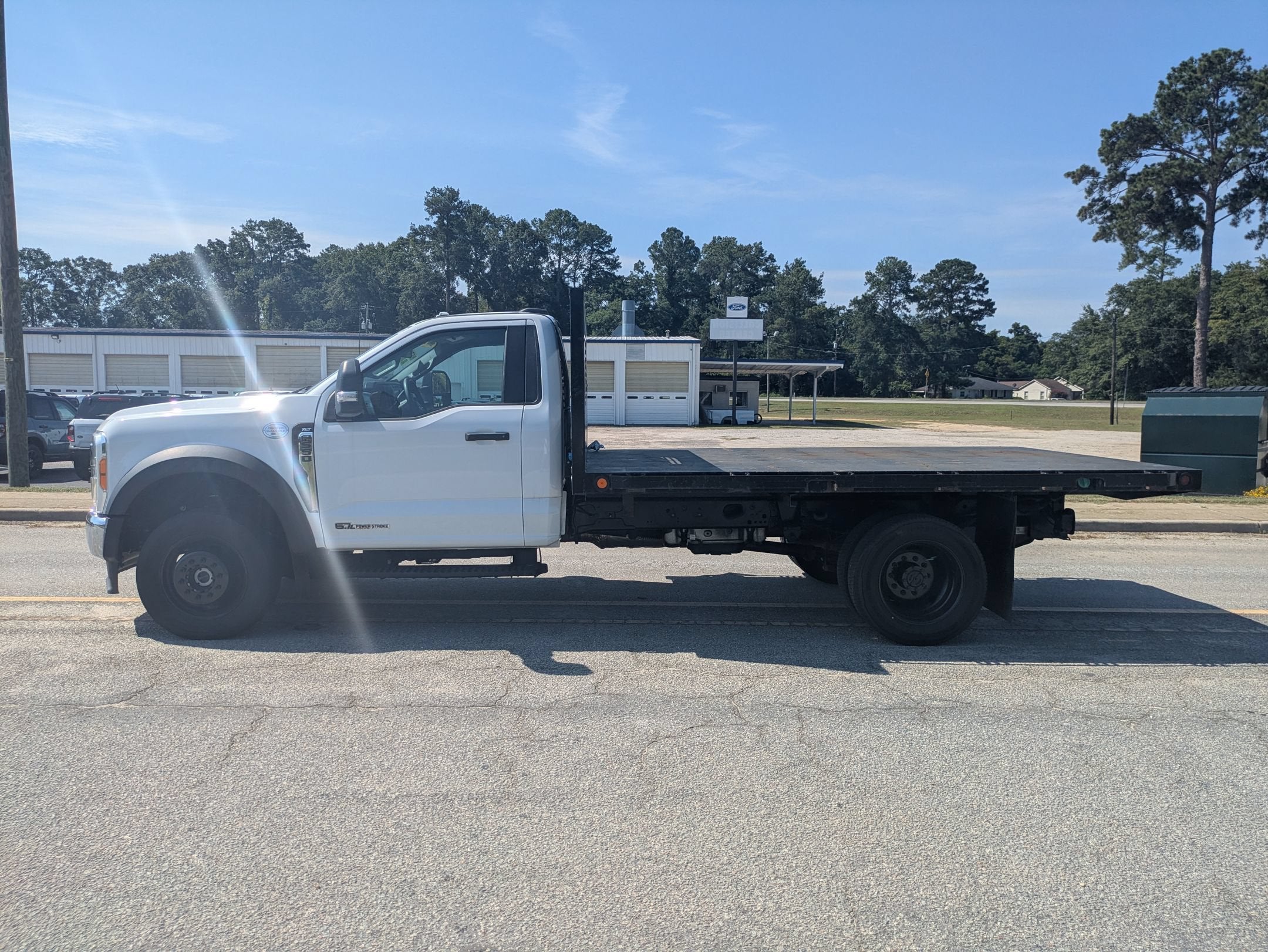2023 Ford Super Duty F-550 DRW XLT