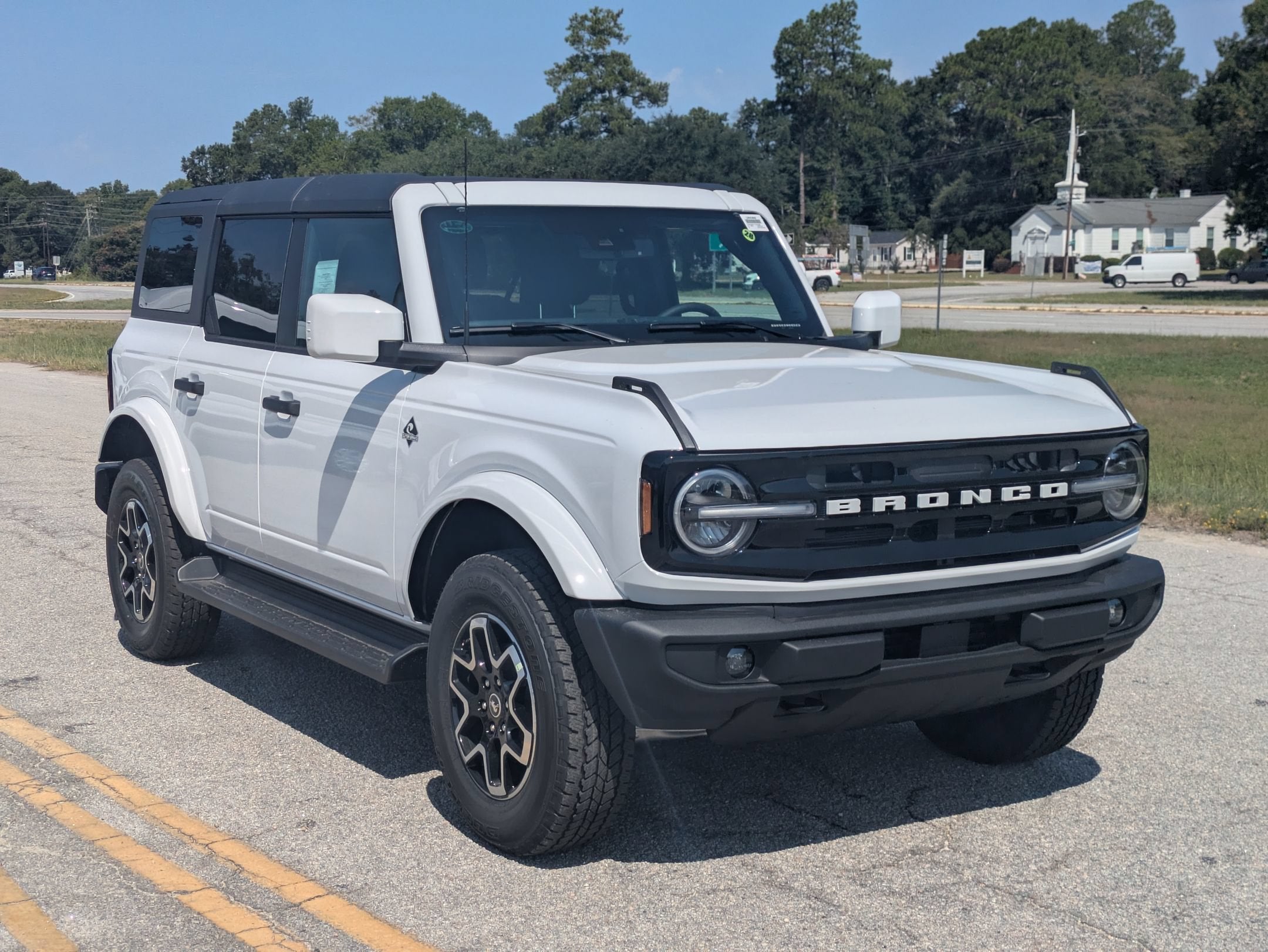 2026 Ford Bronco Outer Banks
