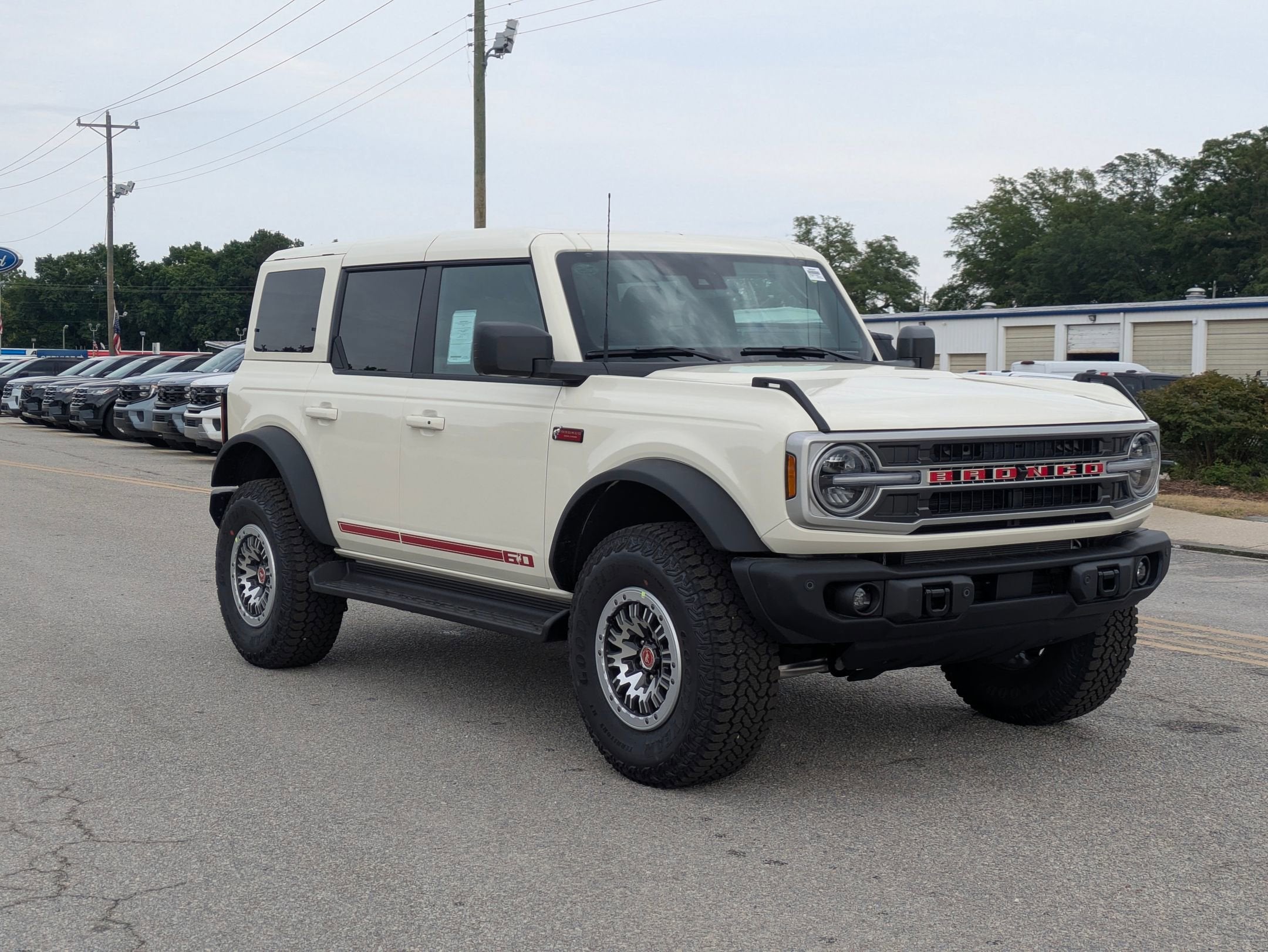 2026 Ford Bronco Outer Banks
