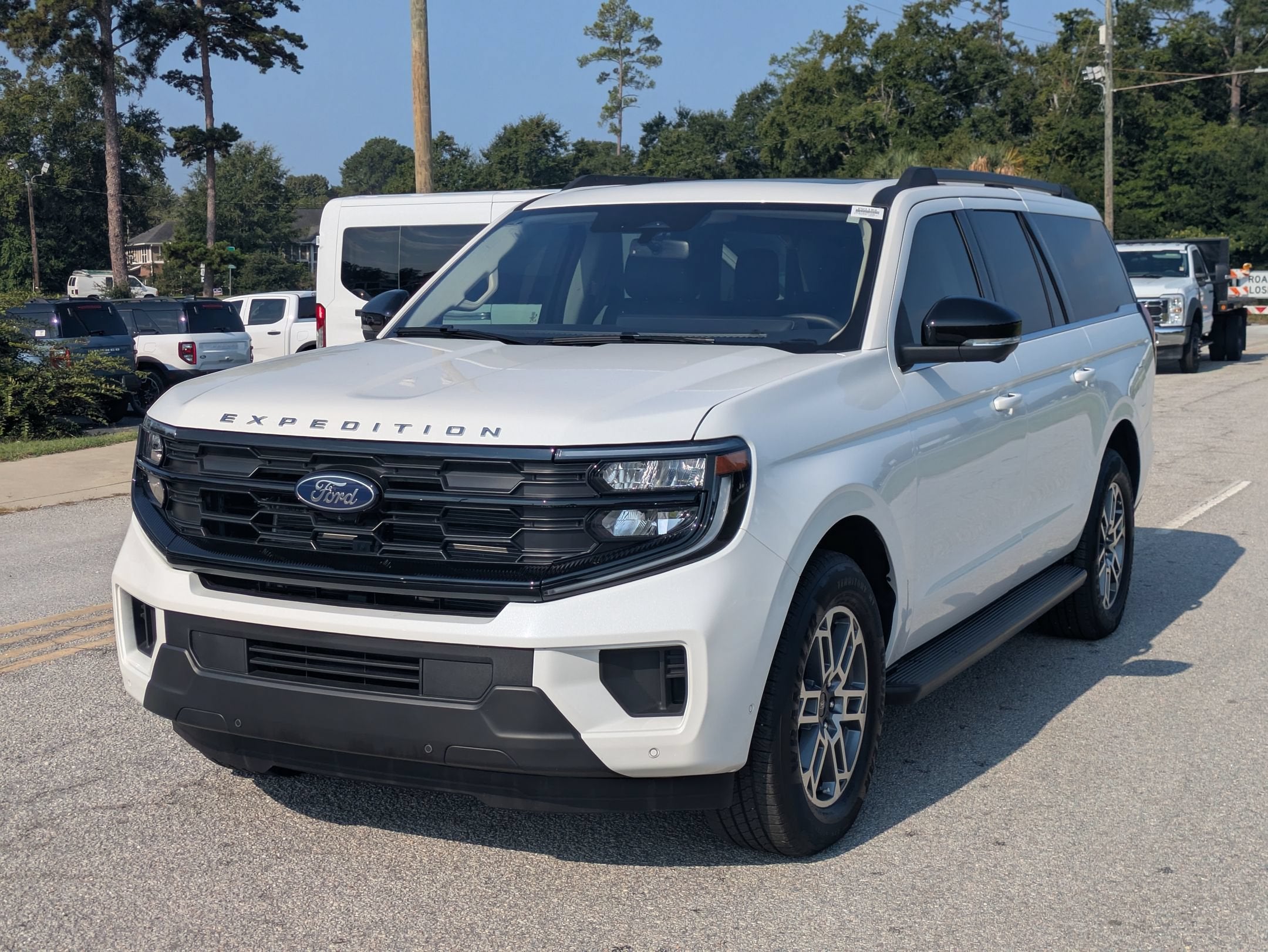 2025 Ford Expedition Max Active