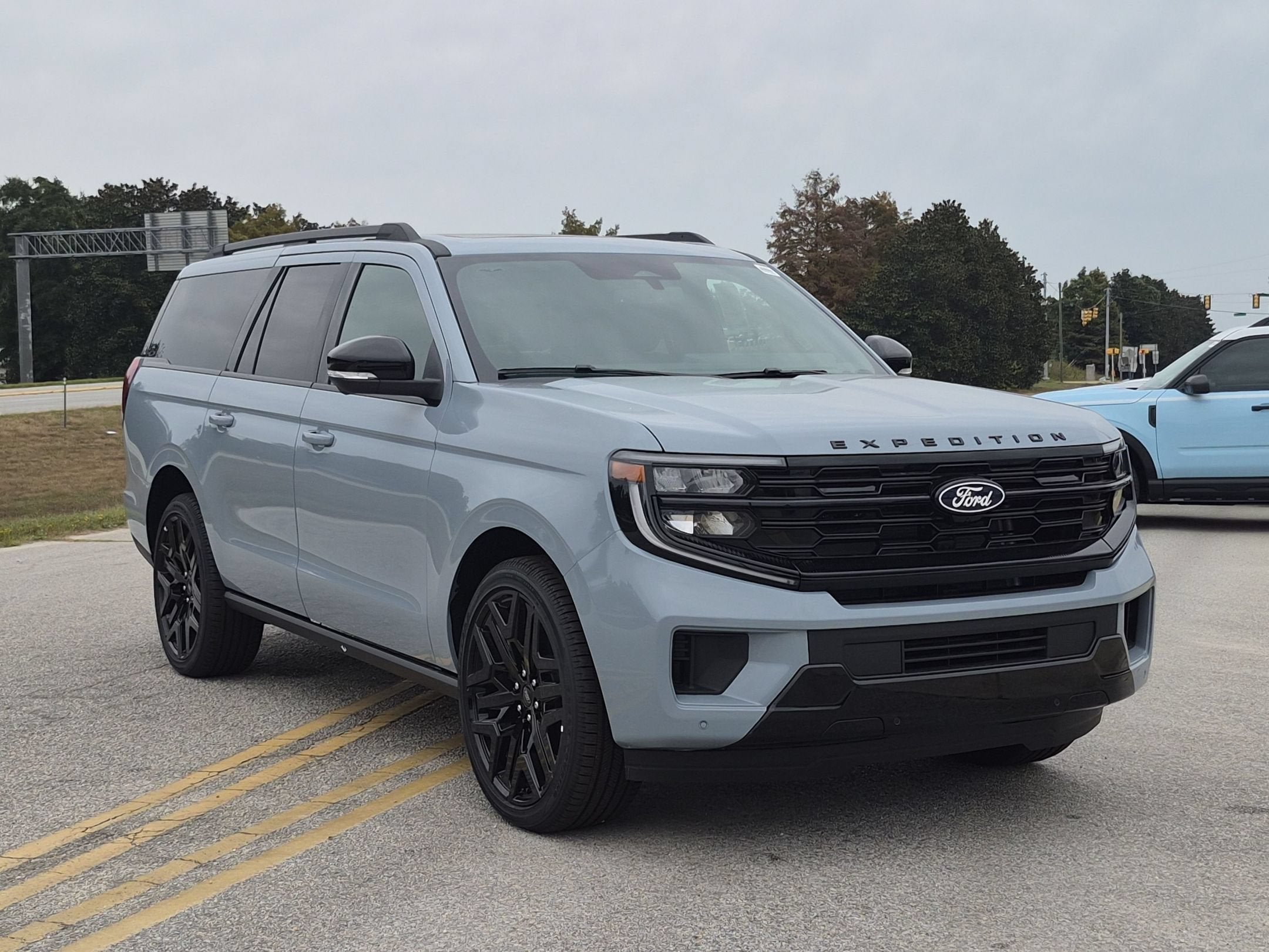 2027 Ford Expedition Max Platinum