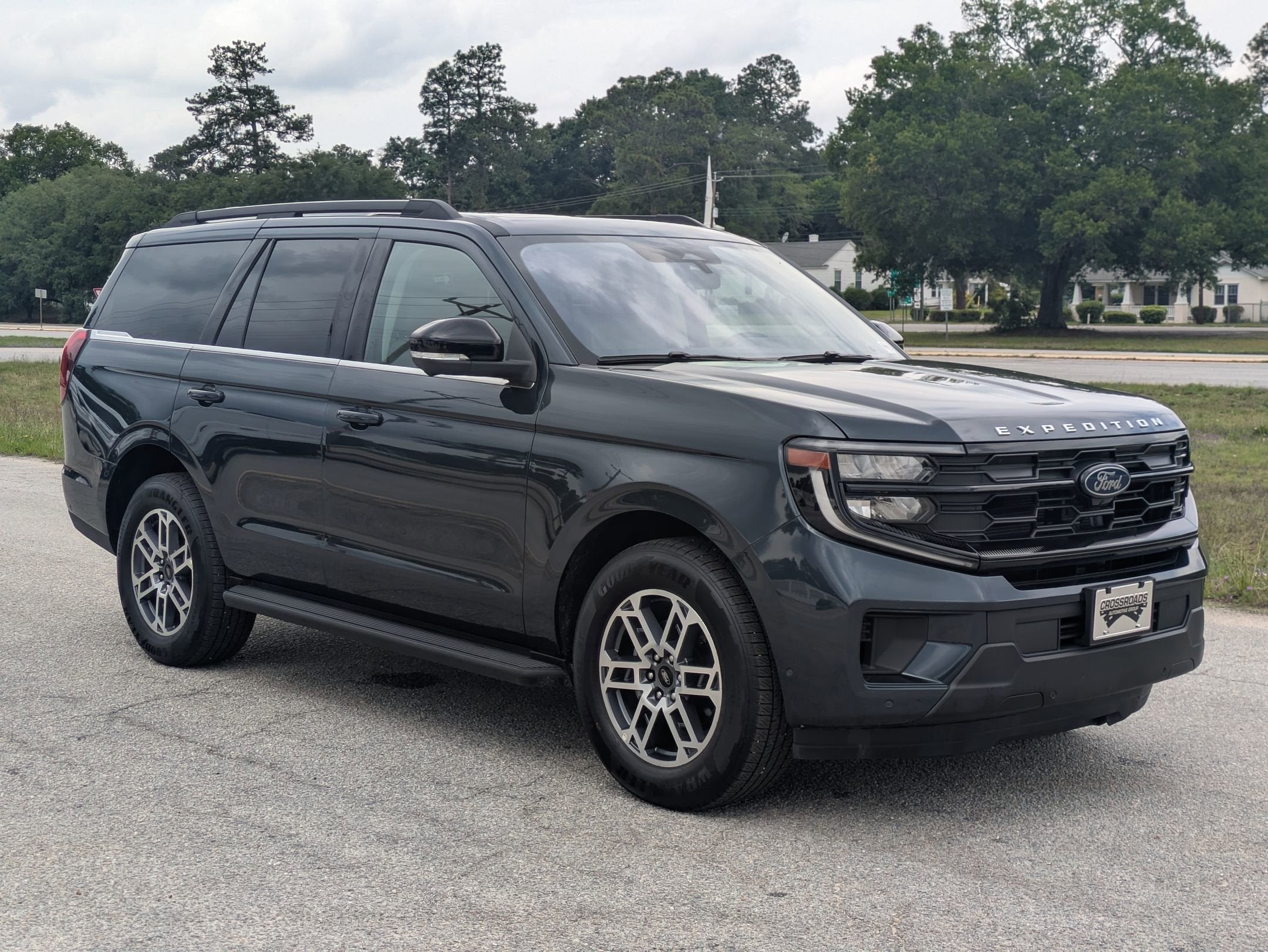 2025 Ford Expedition Active