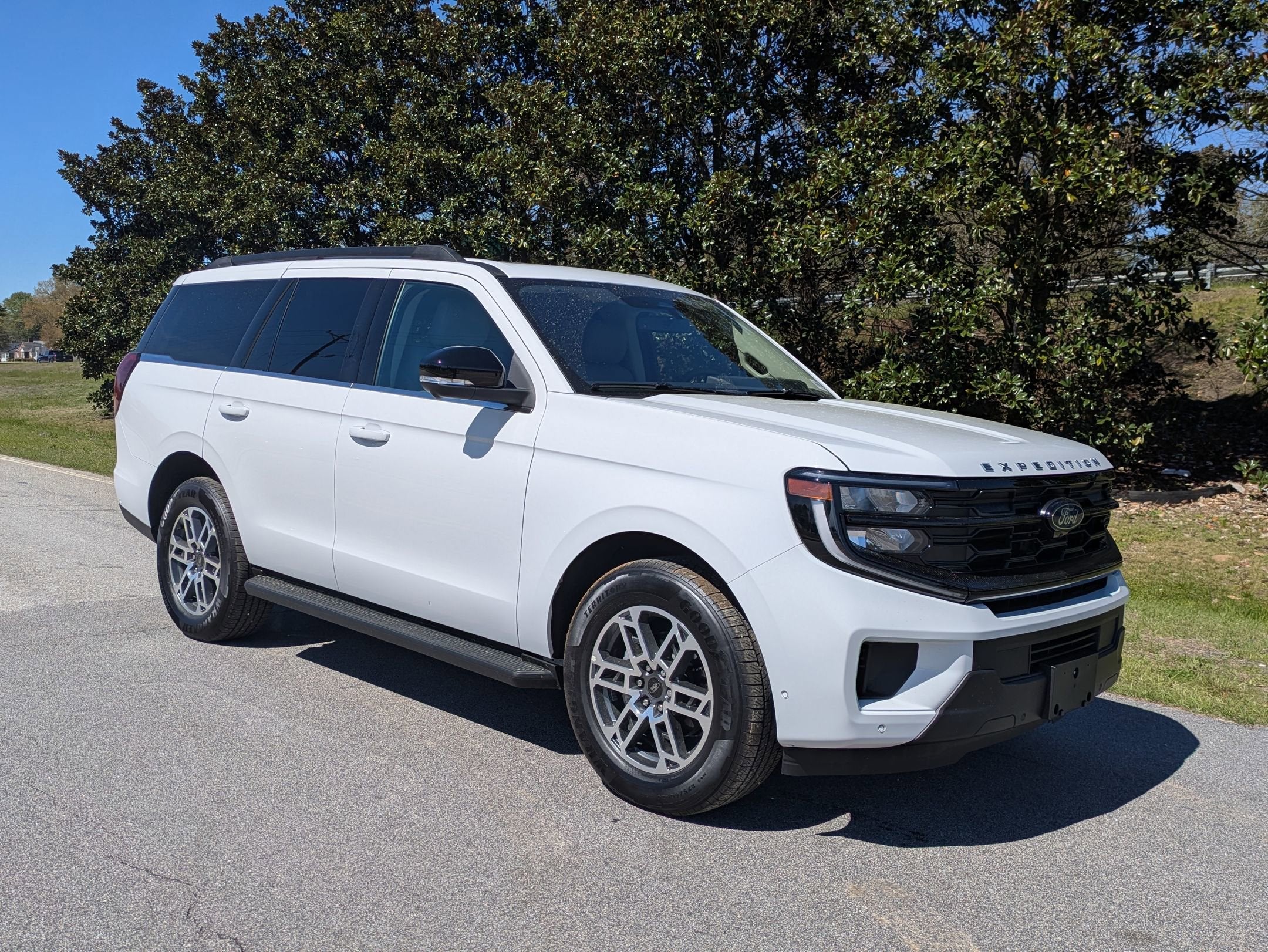 2025 Ford Expedition Active