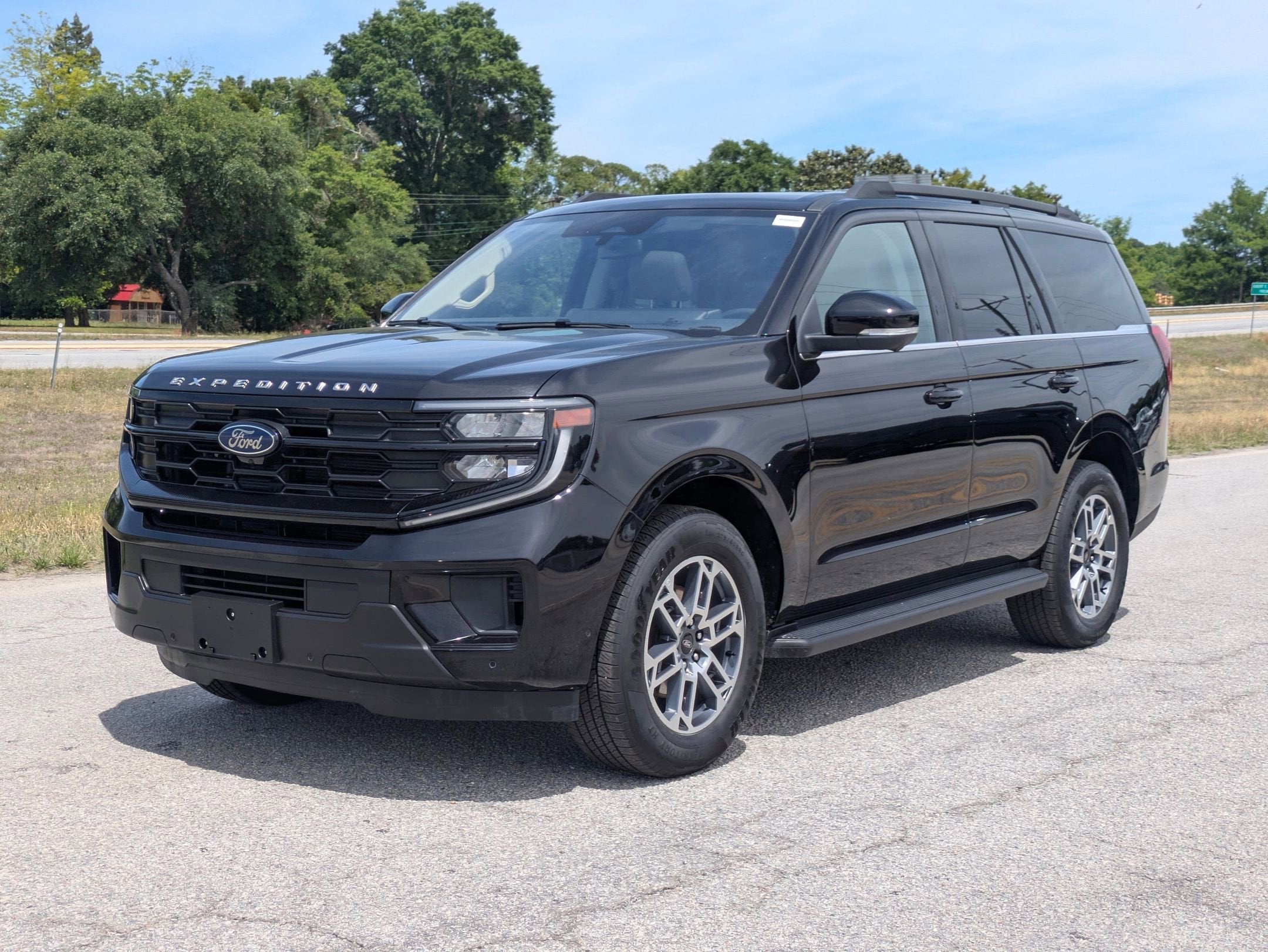 2025 Ford Expedition Active