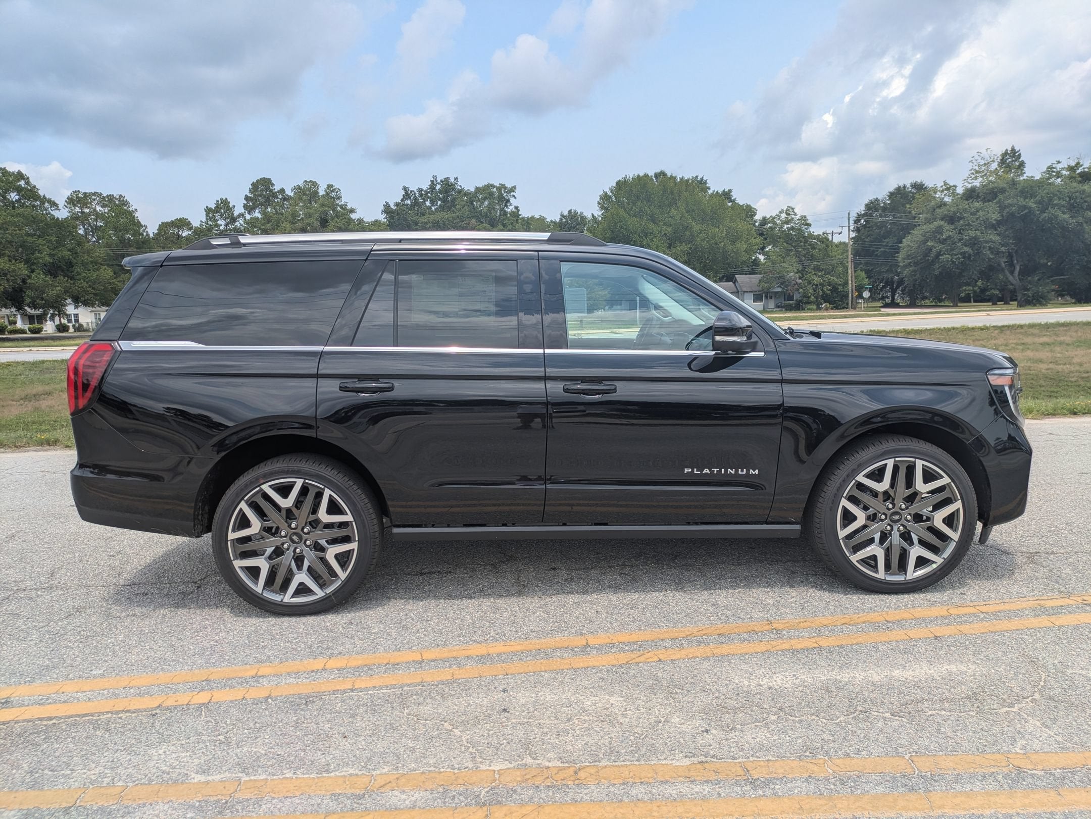 2027 Ford Expedition Platinum