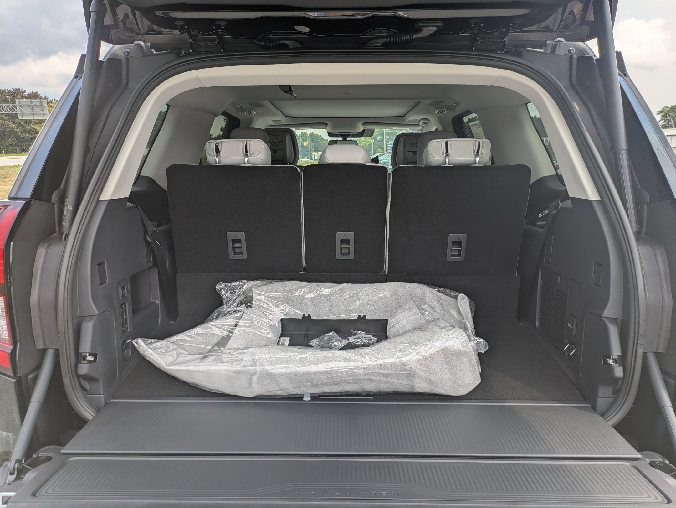 2027 Ford Expedition Platinum