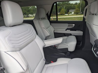 2027 Ford Expedition Platinum