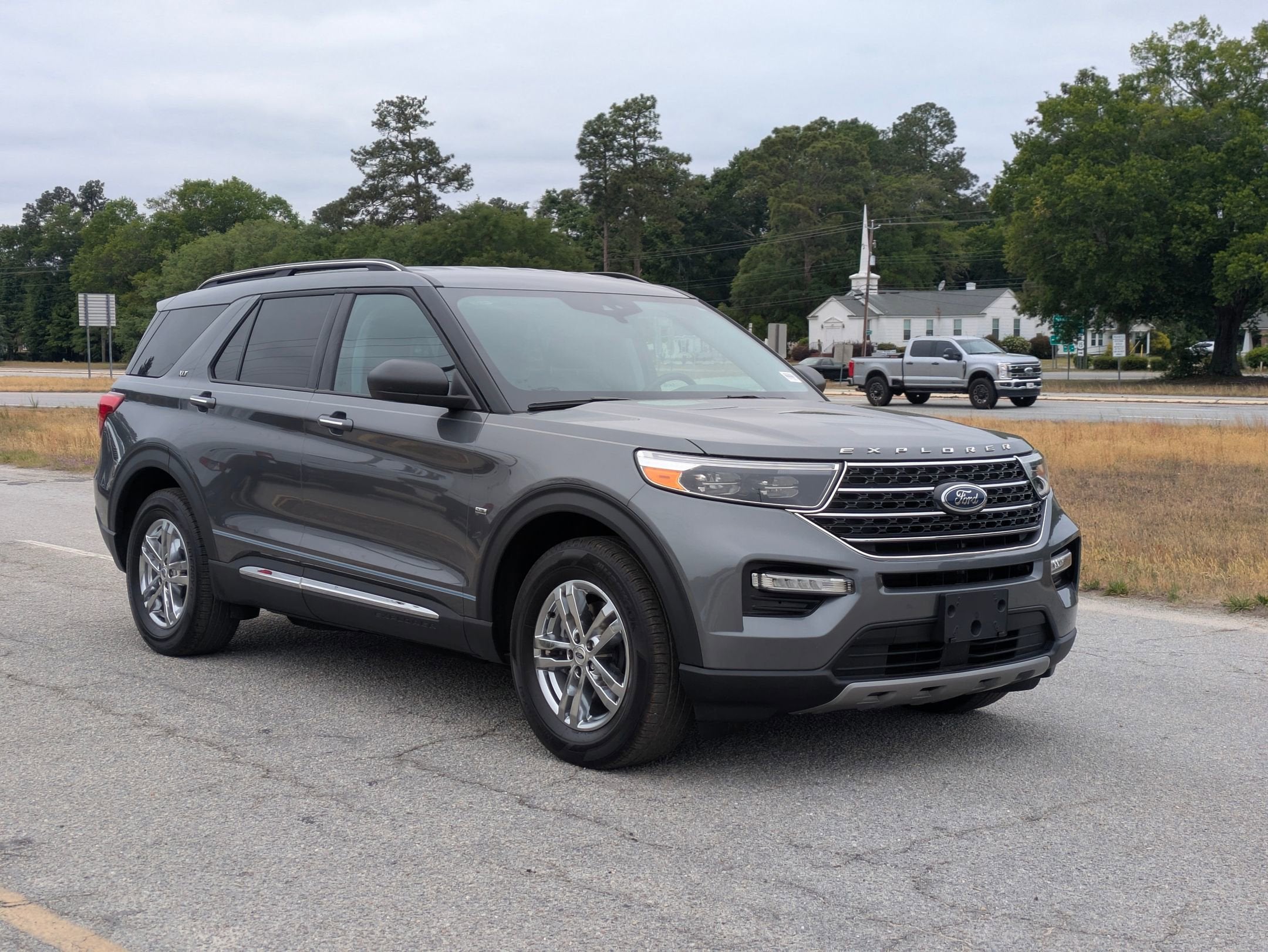 2024 Ford Explorer XLT RWD's photo