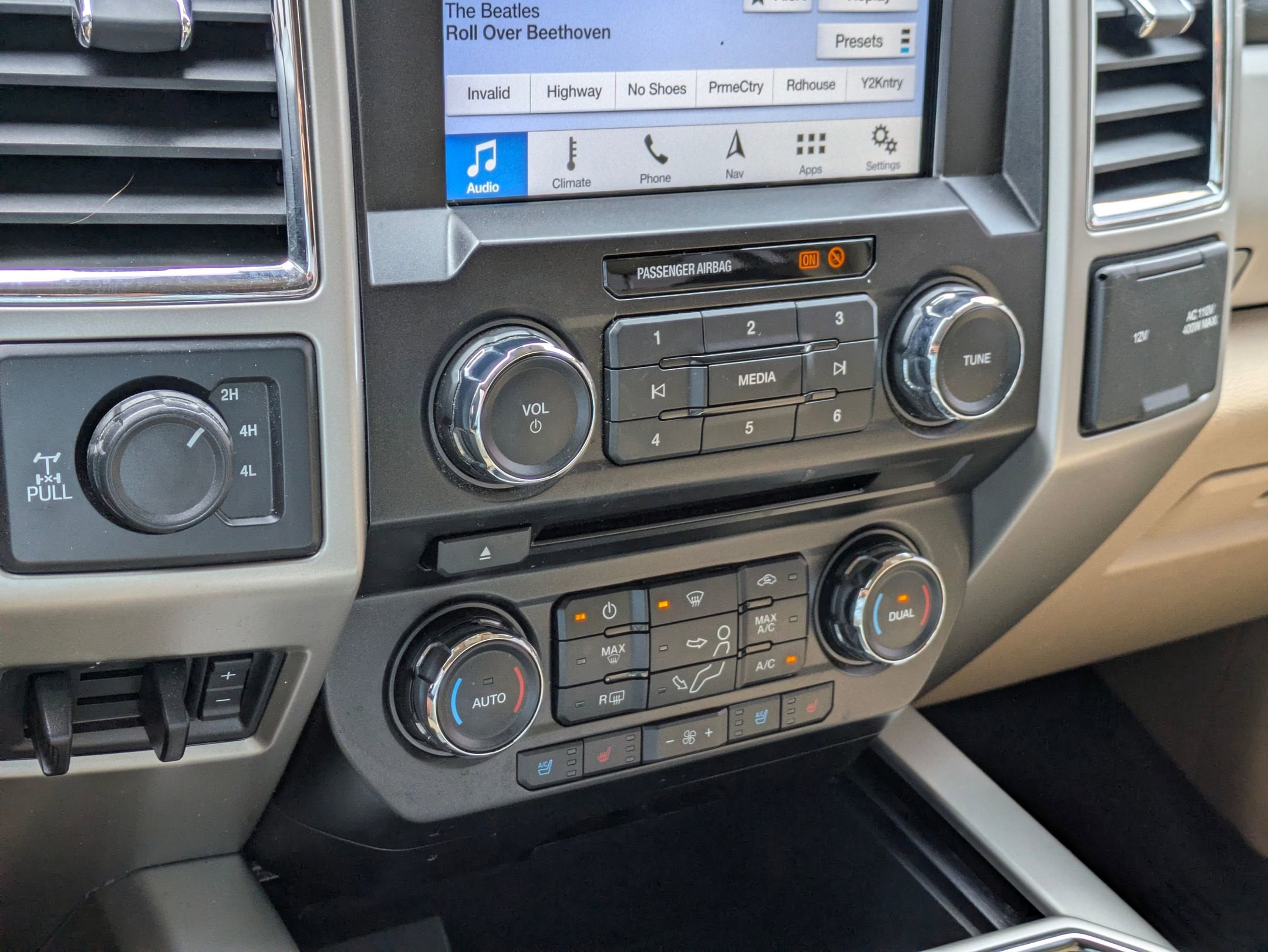 2018 Ford Super Duty F-250 SRW LARIAT