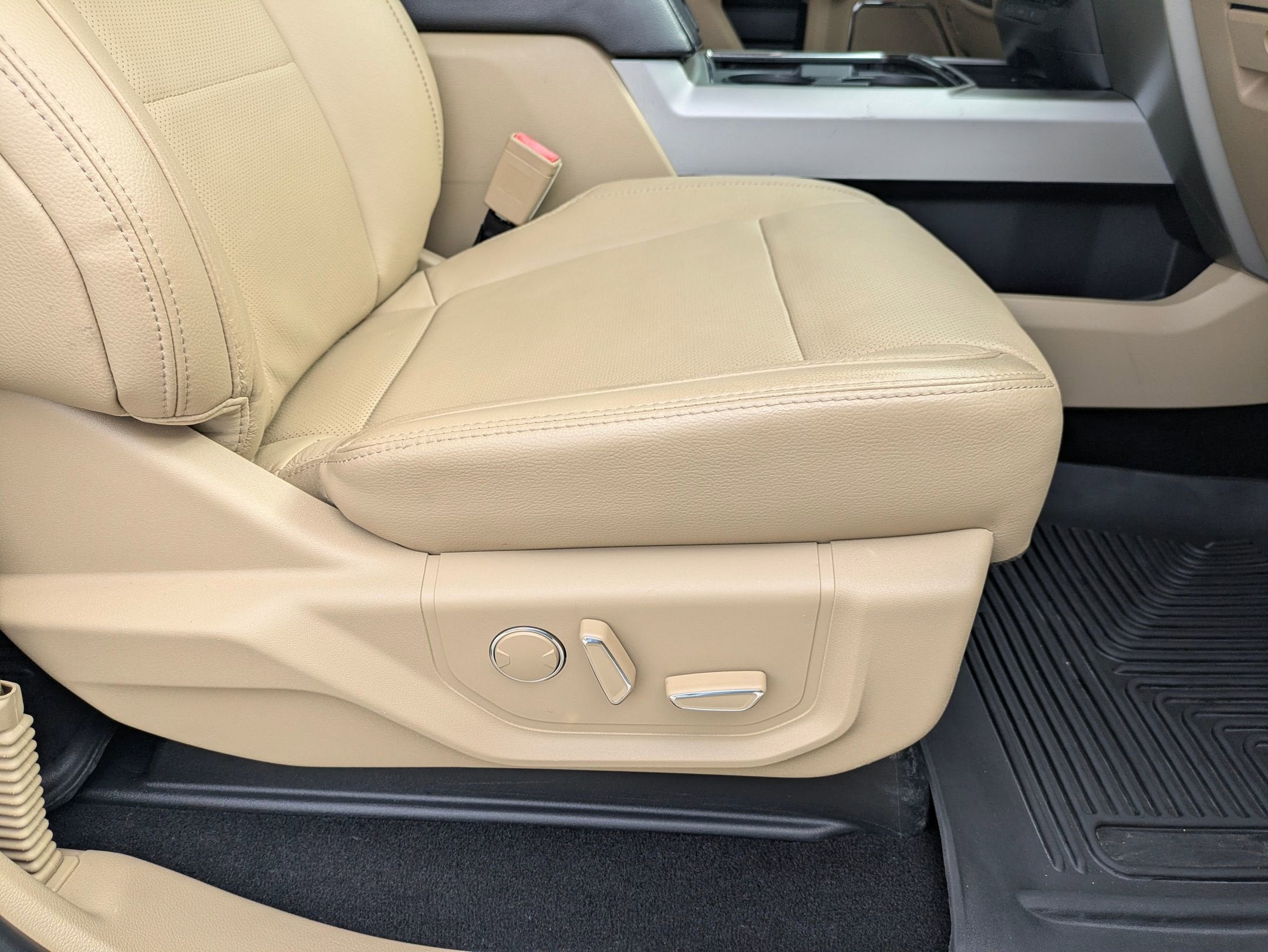 2018 Ford Super Duty F-250 SRW LARIAT