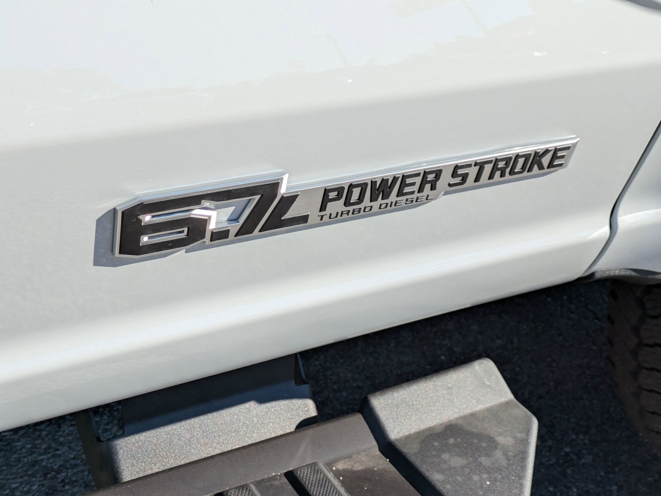 2025 Ford Super Duty F-350 SRW F-350® Lariat®