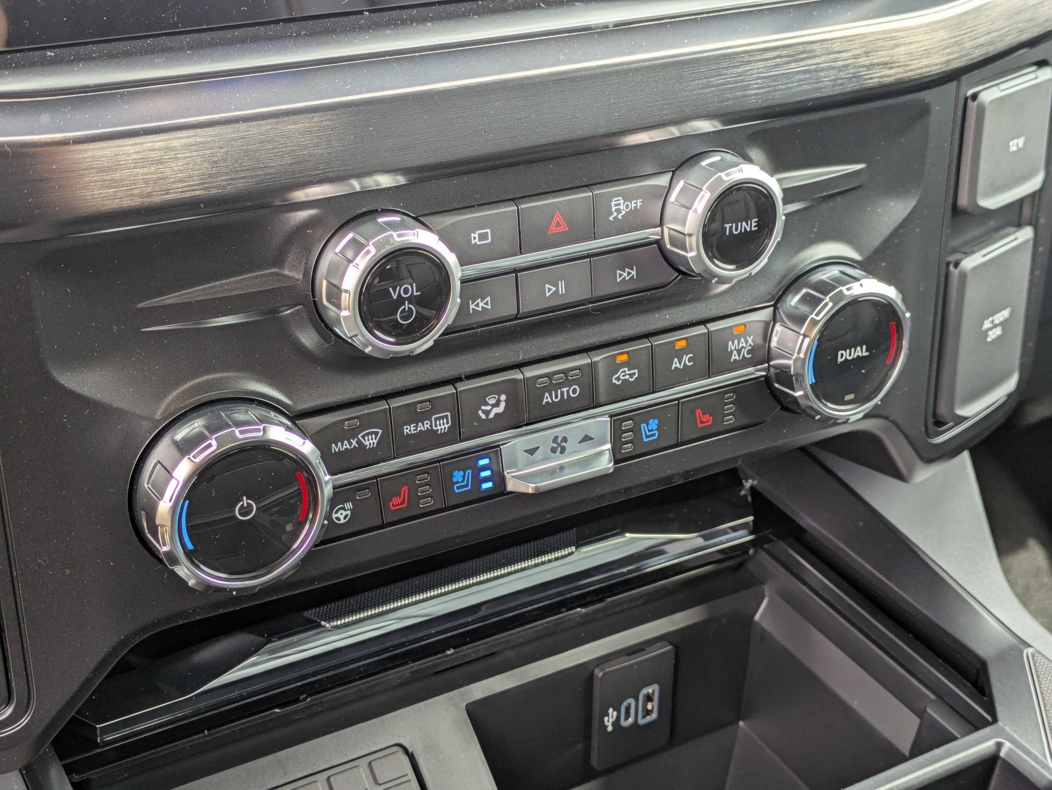 2026 Ford Super Duty F-350 SRW F-350® Lariat®