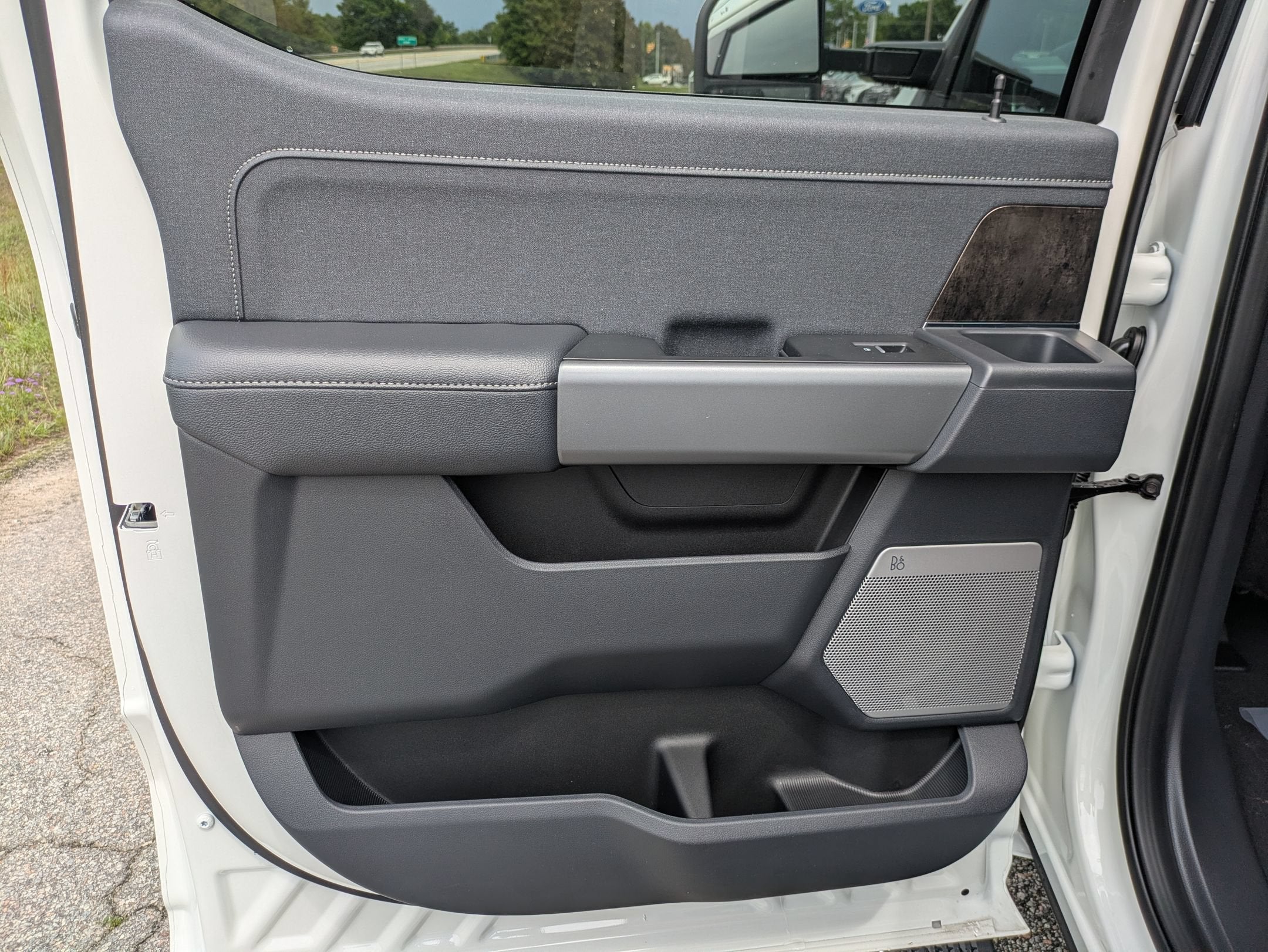 2026 Ford Super Duty F-350 SRW F-350® Lariat®