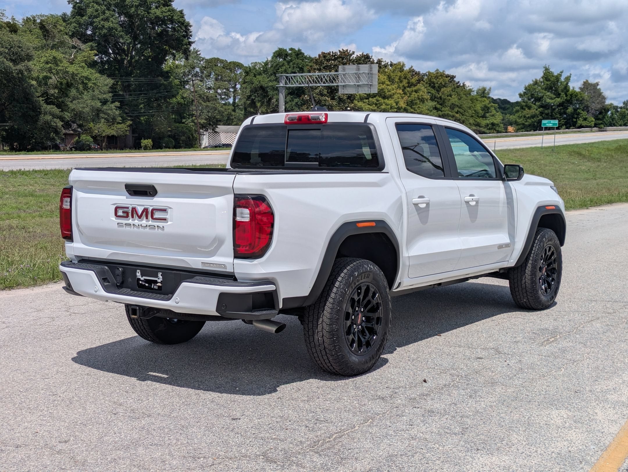 2026 GMC Canyon 2WD Elevation