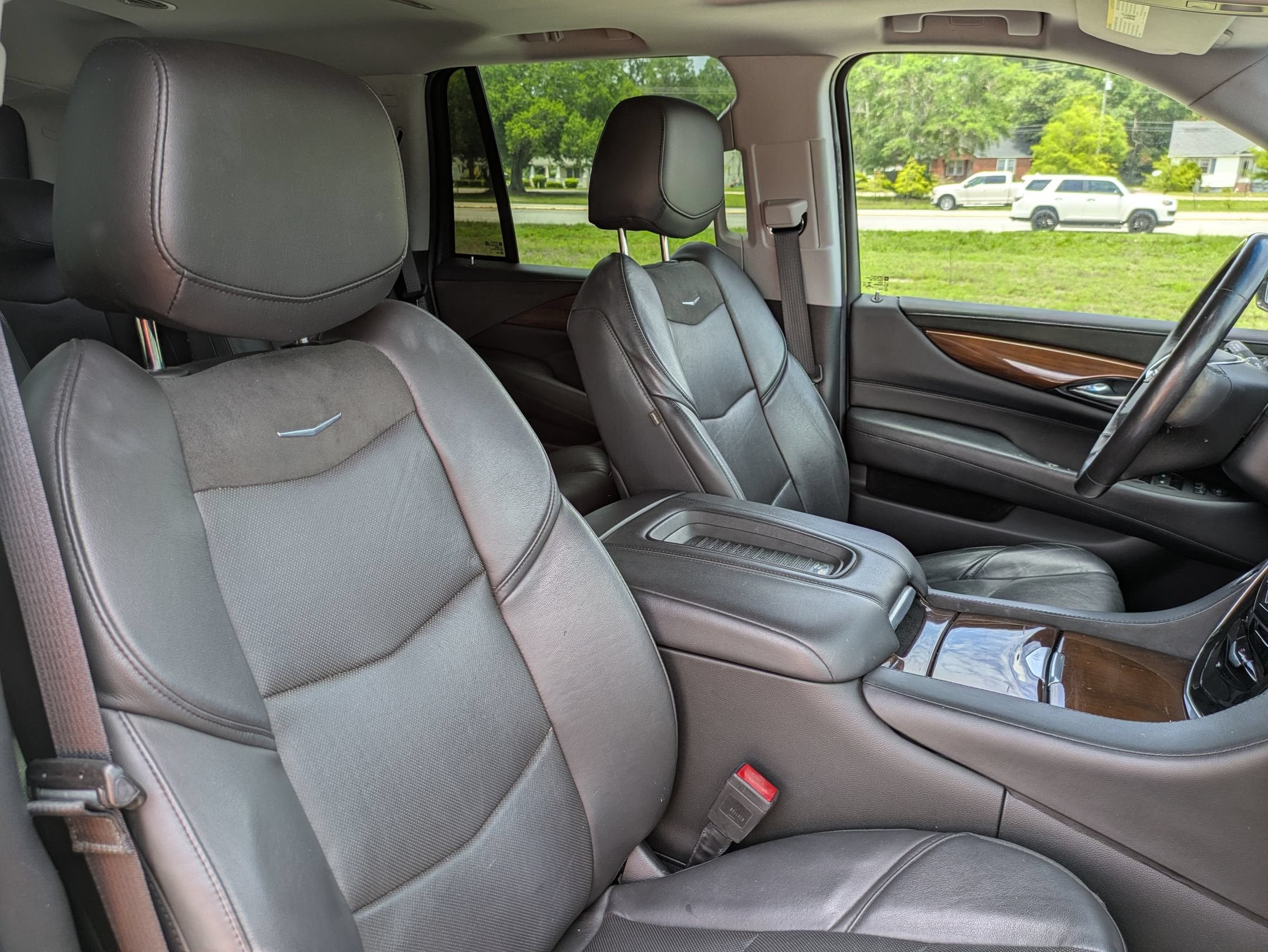 2020 Cadillac Escalade Luxury