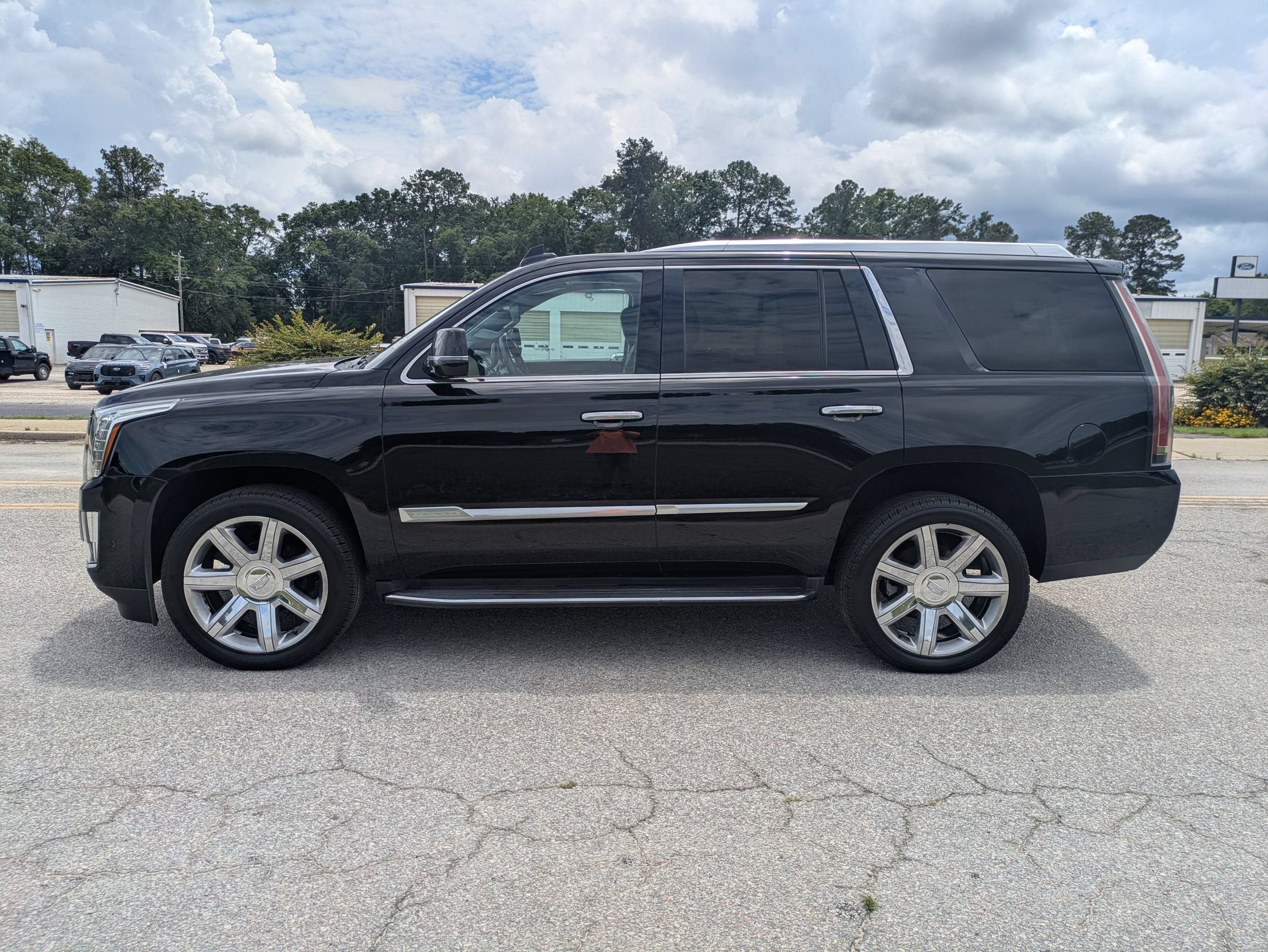 2020 Cadillac Escalade Luxury