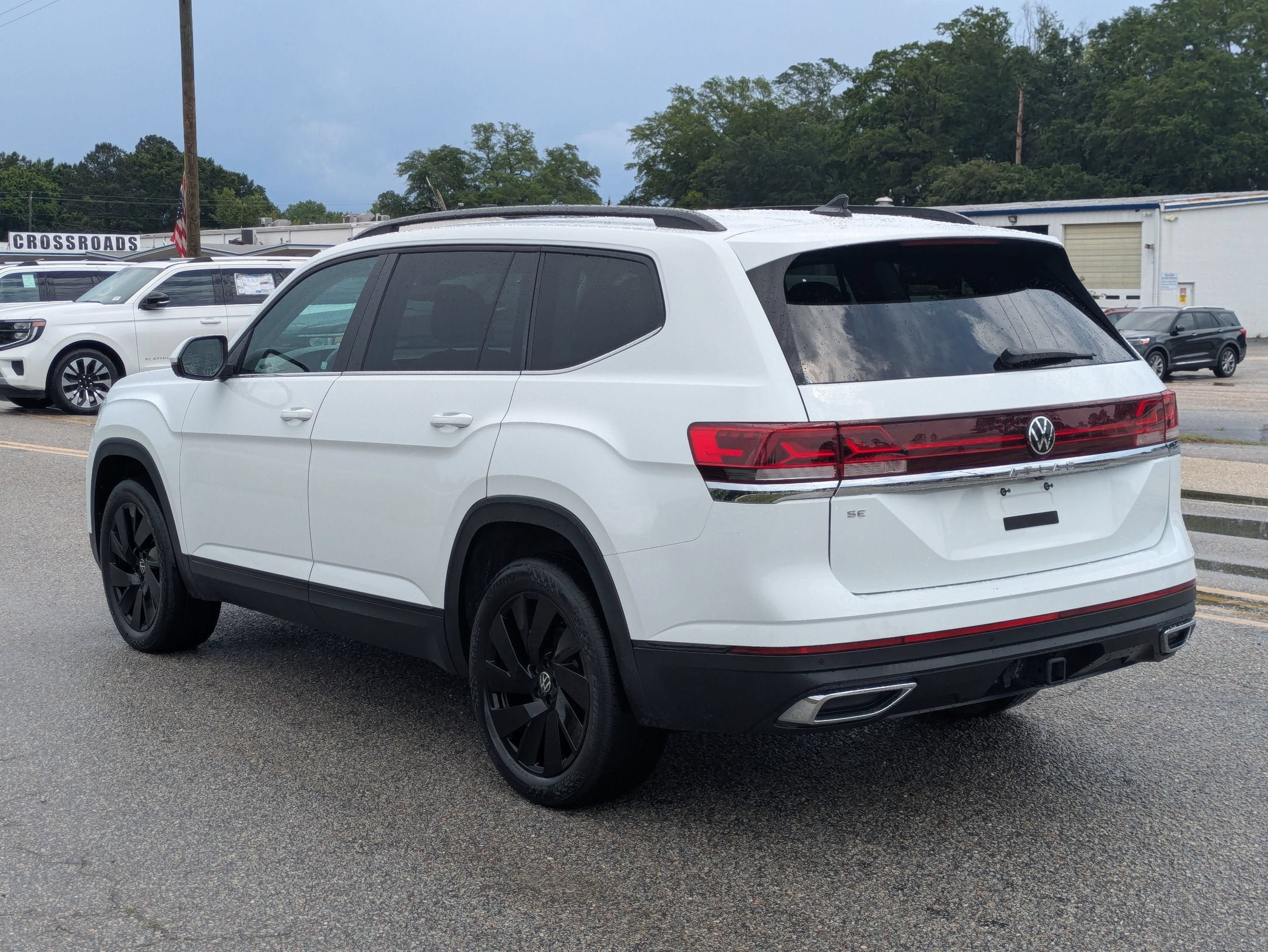 2024 Volkswagen Atlas 2.0T SE w/Technology