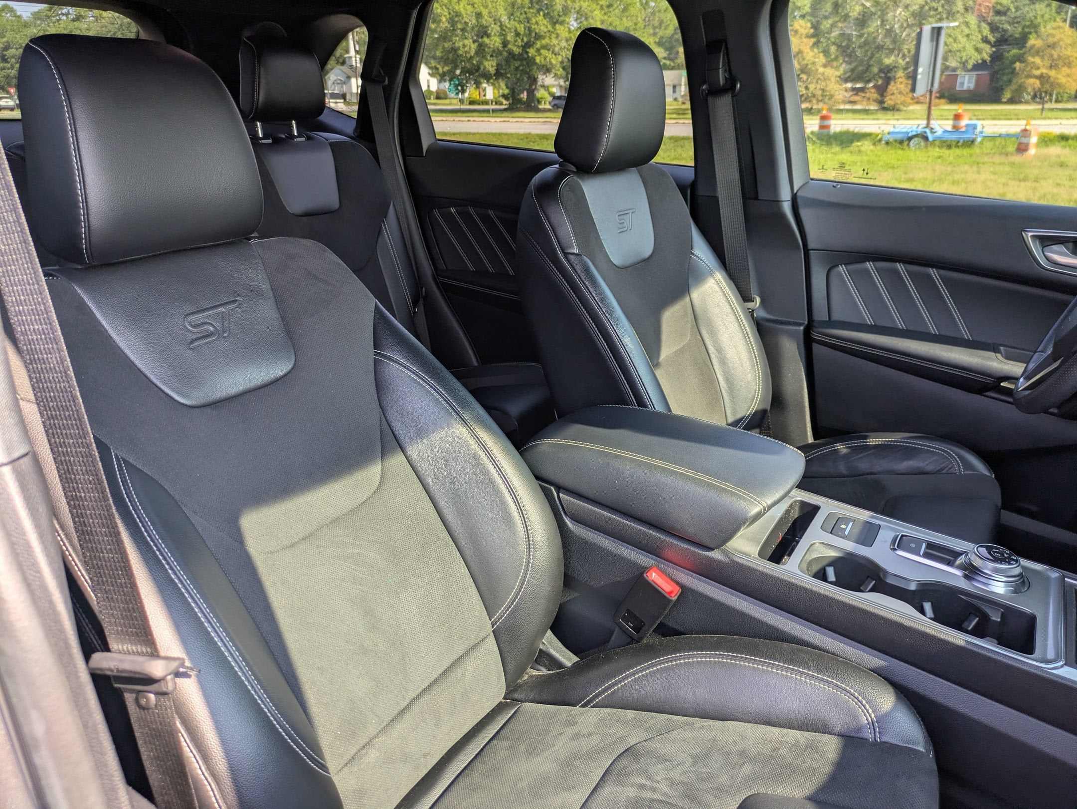 2022 Ford Edge ST