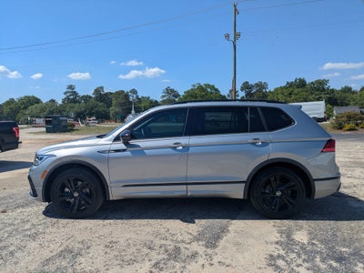 2023 Volkswagen Tiguan SE R-Line Black