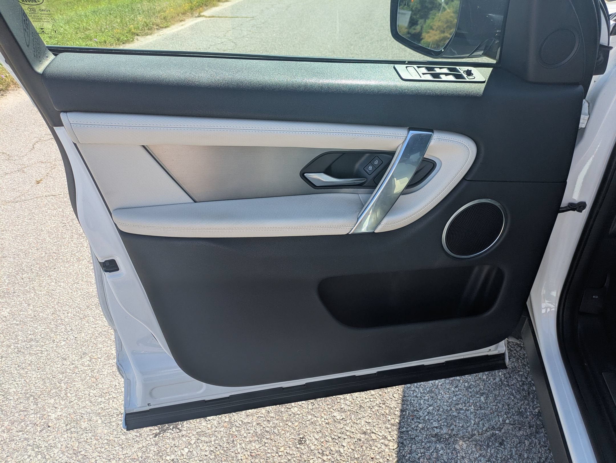 2023 Land Rover Discovery Sport S R-Dynamic