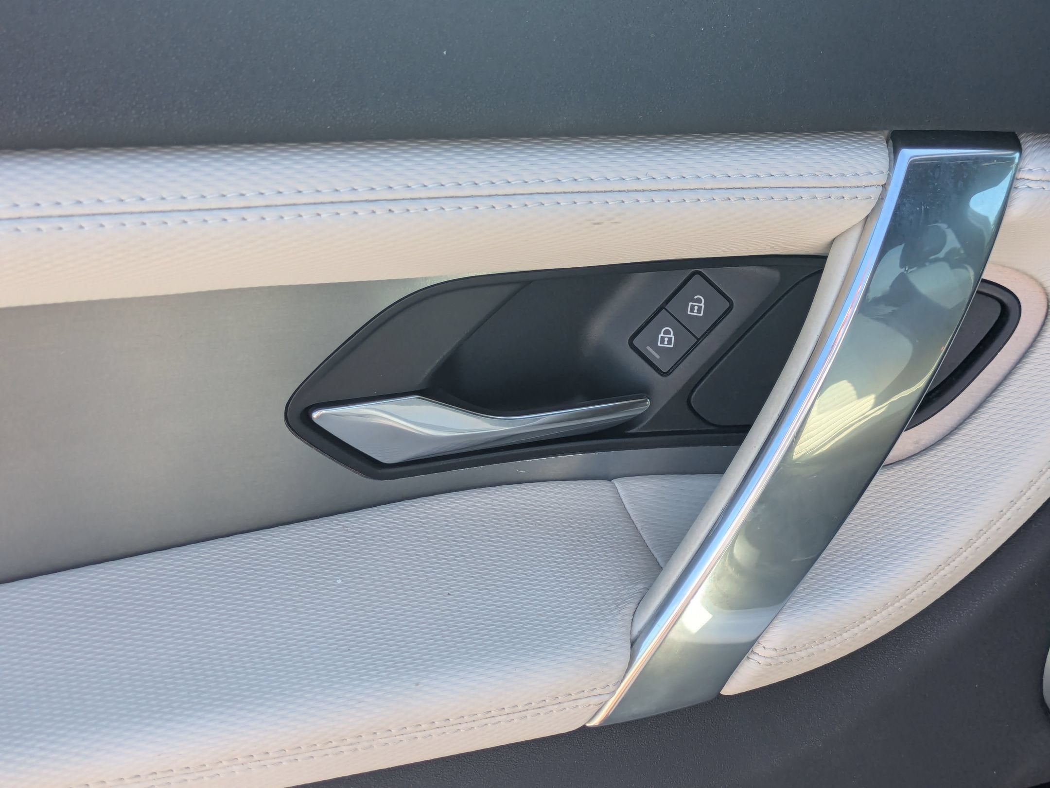 2023 Land Rover Discovery Sport S R-Dynamic