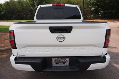 2025 Nissan Frontier SV