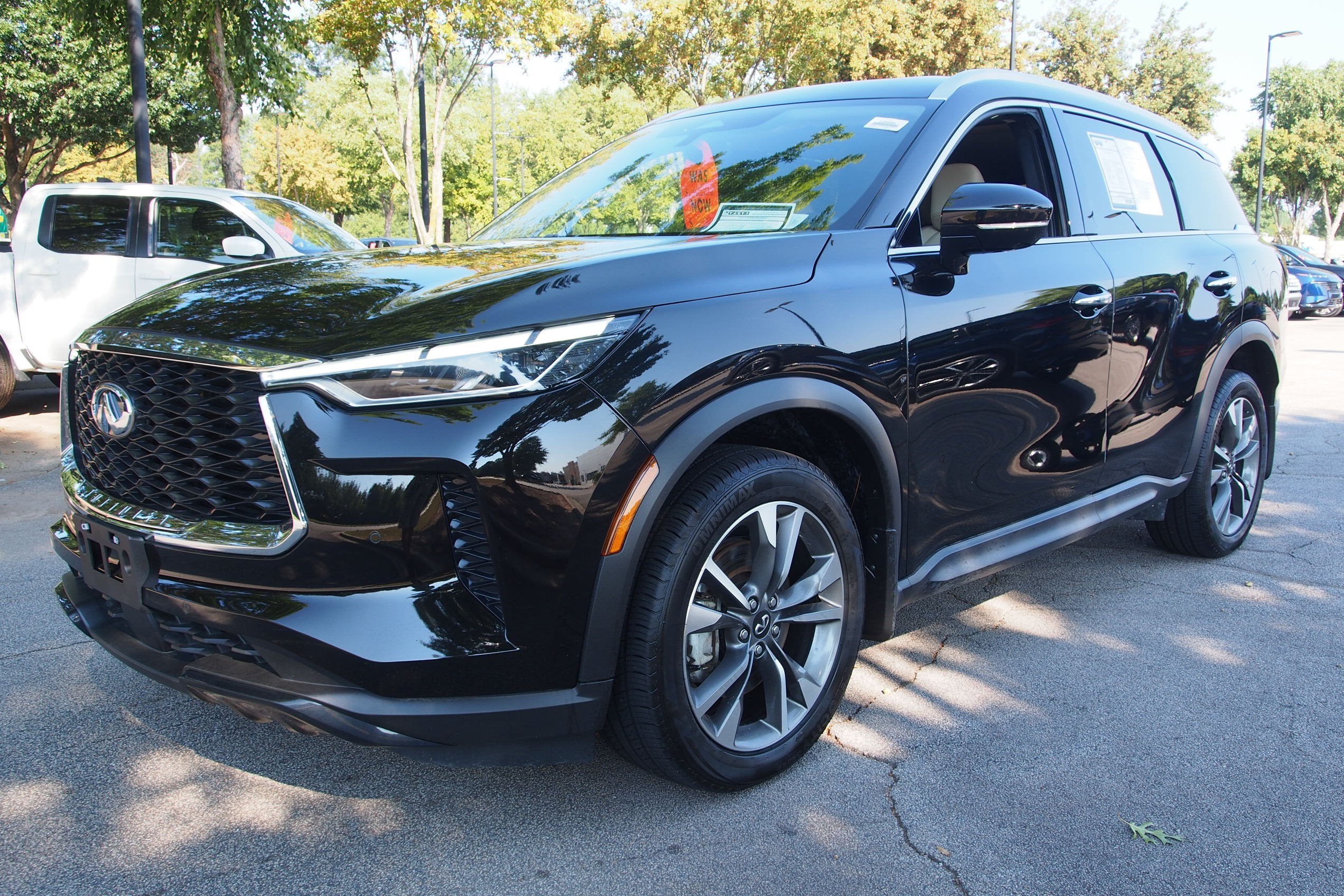 2025 INFINITI QX60 LUXE