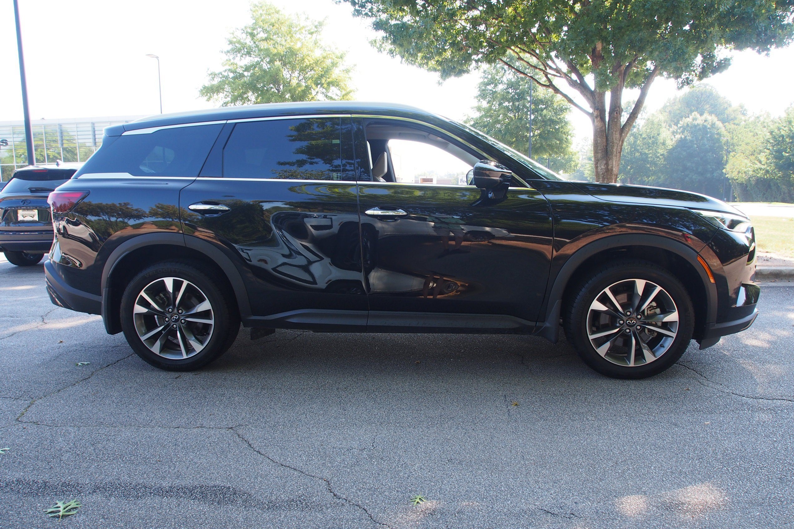2025 INFINITI QX60 LUXE