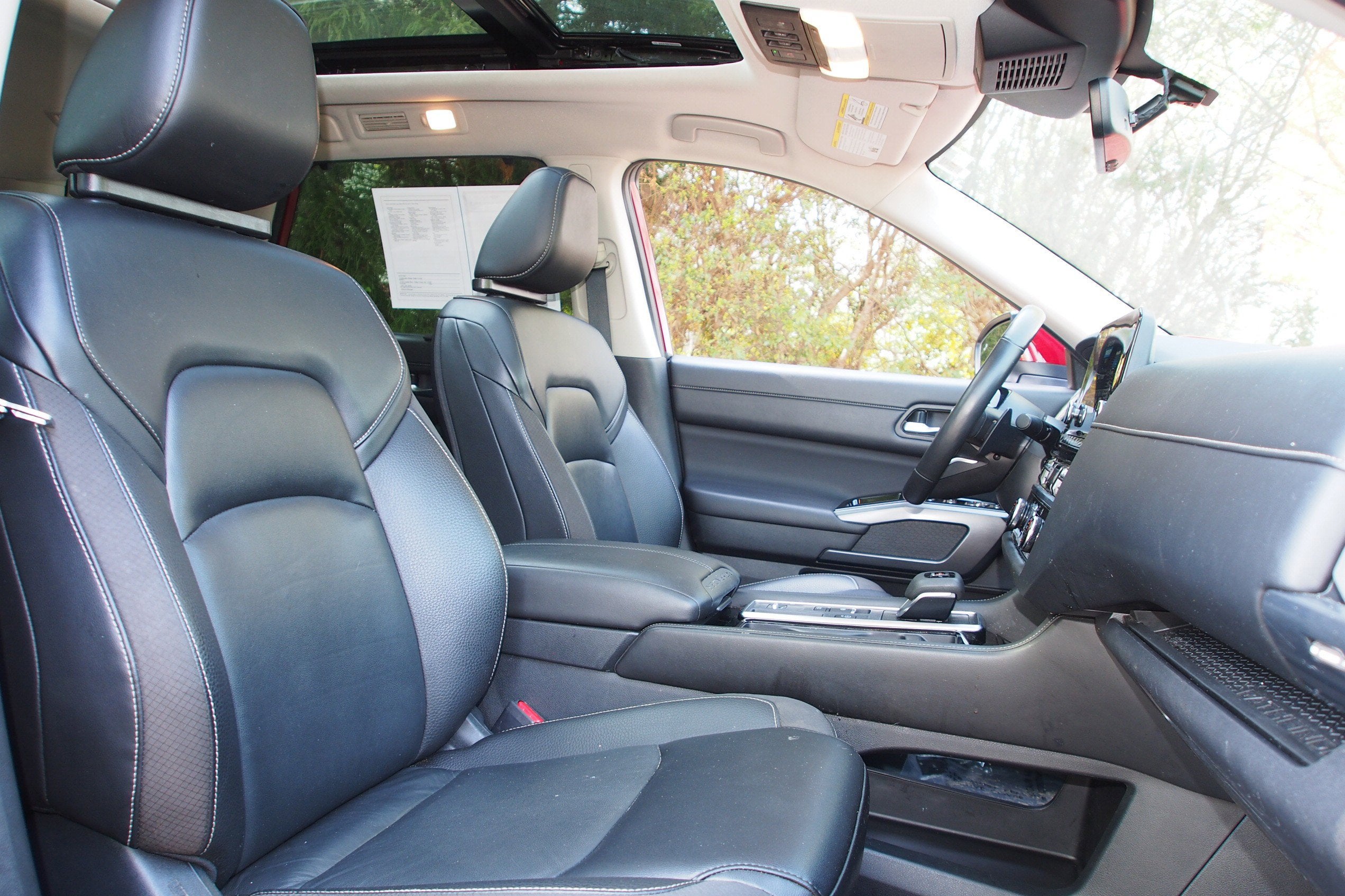 2024 Nissan Pathfinder SL