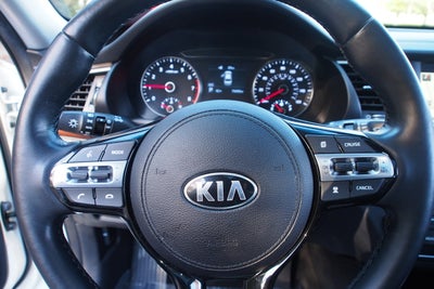 2019 Kia Cadenza Technology