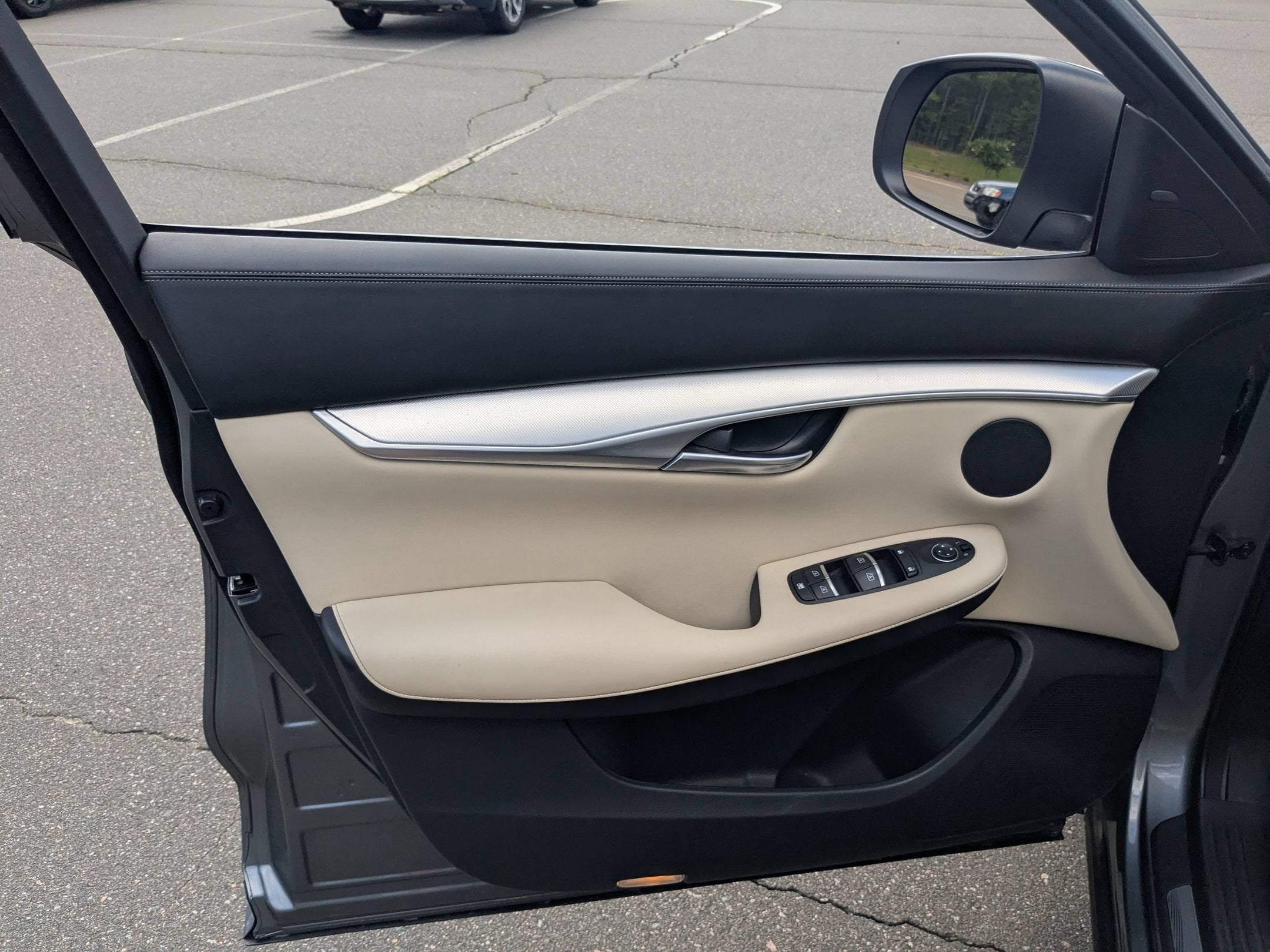2019 INFINITI QX50 LUXE
