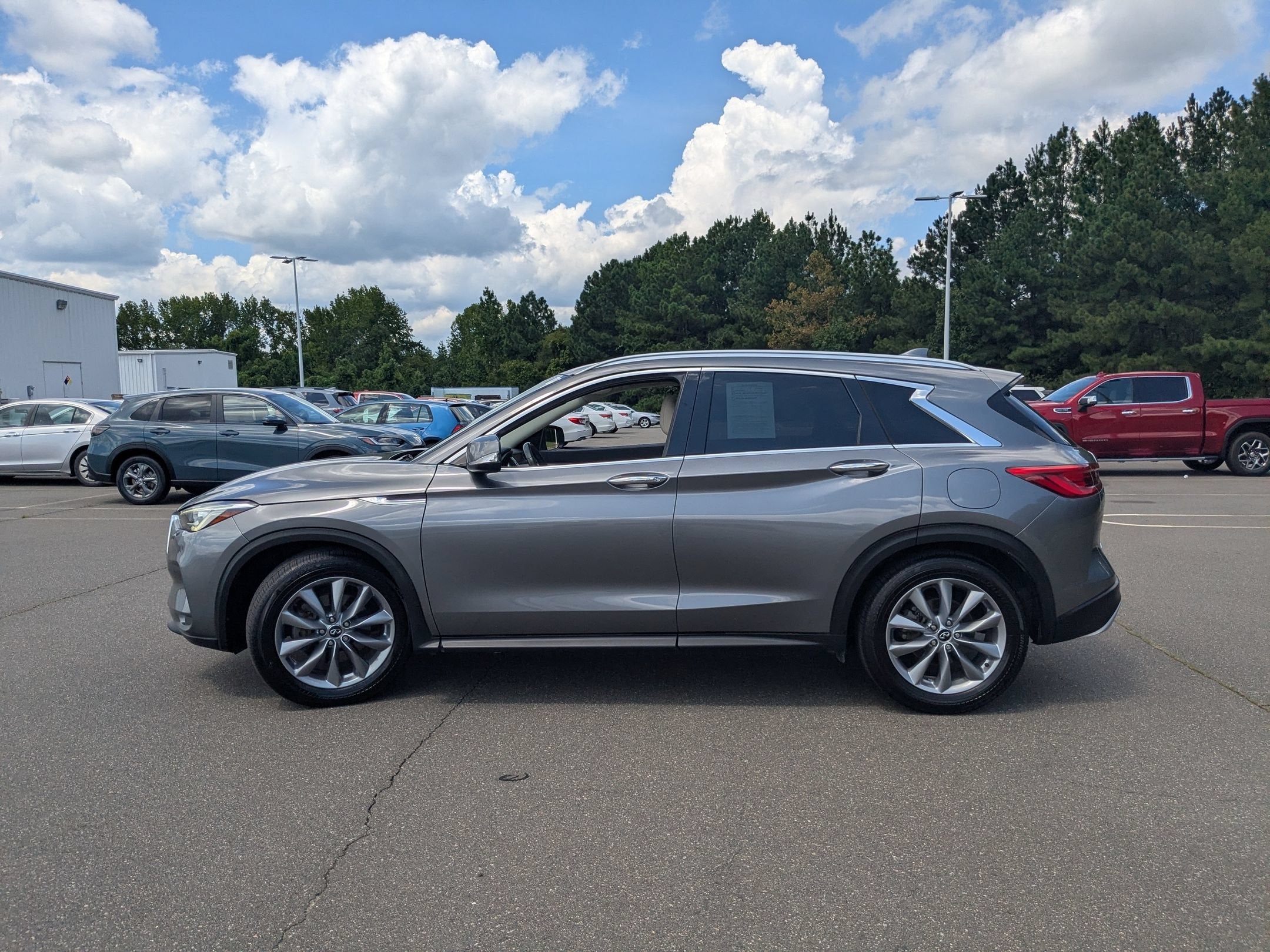 2019 INFINITI QX50 LUXE