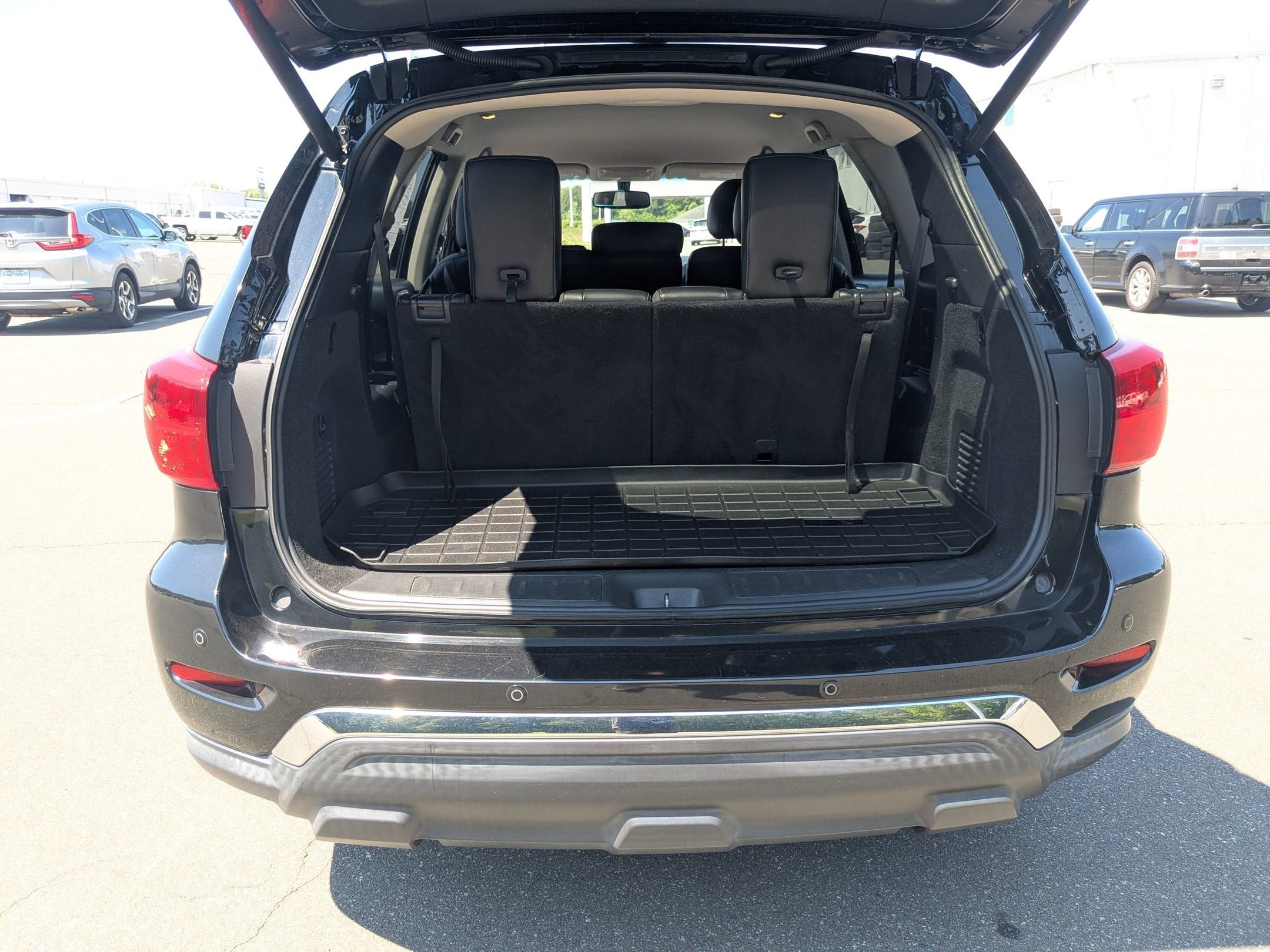 2019 Nissan Pathfinder SL