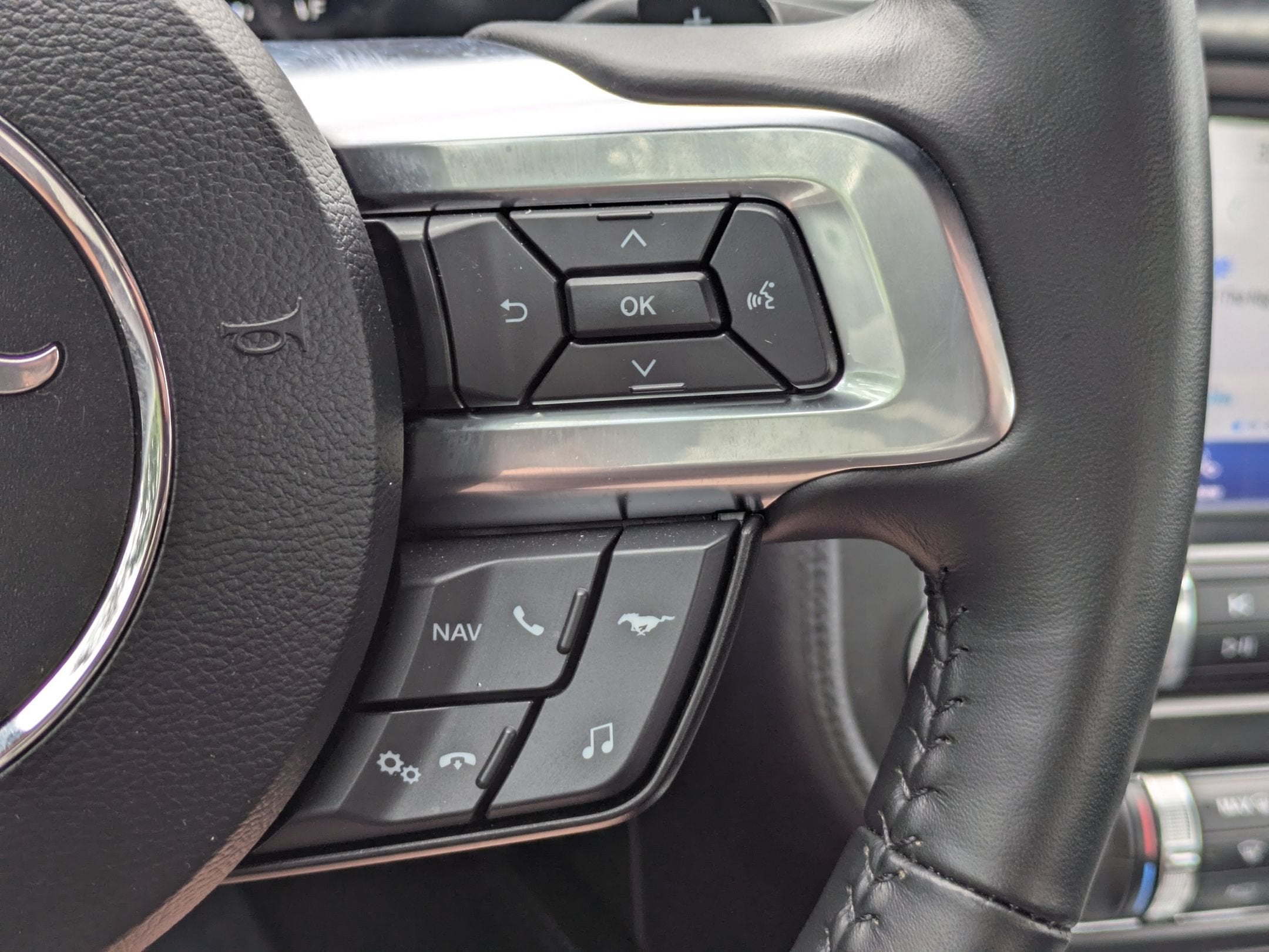2022 Ford Mustang Mach 1
