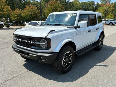2026 Ford Bronco Outer Banks