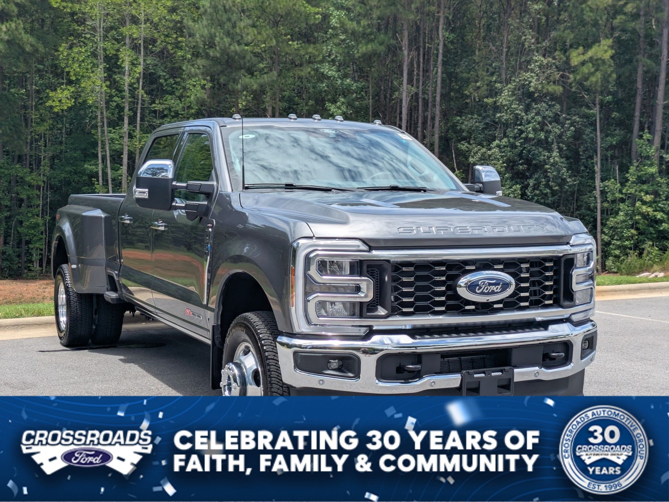 2026 Ford Super Duty F-350 DRW LARIAT