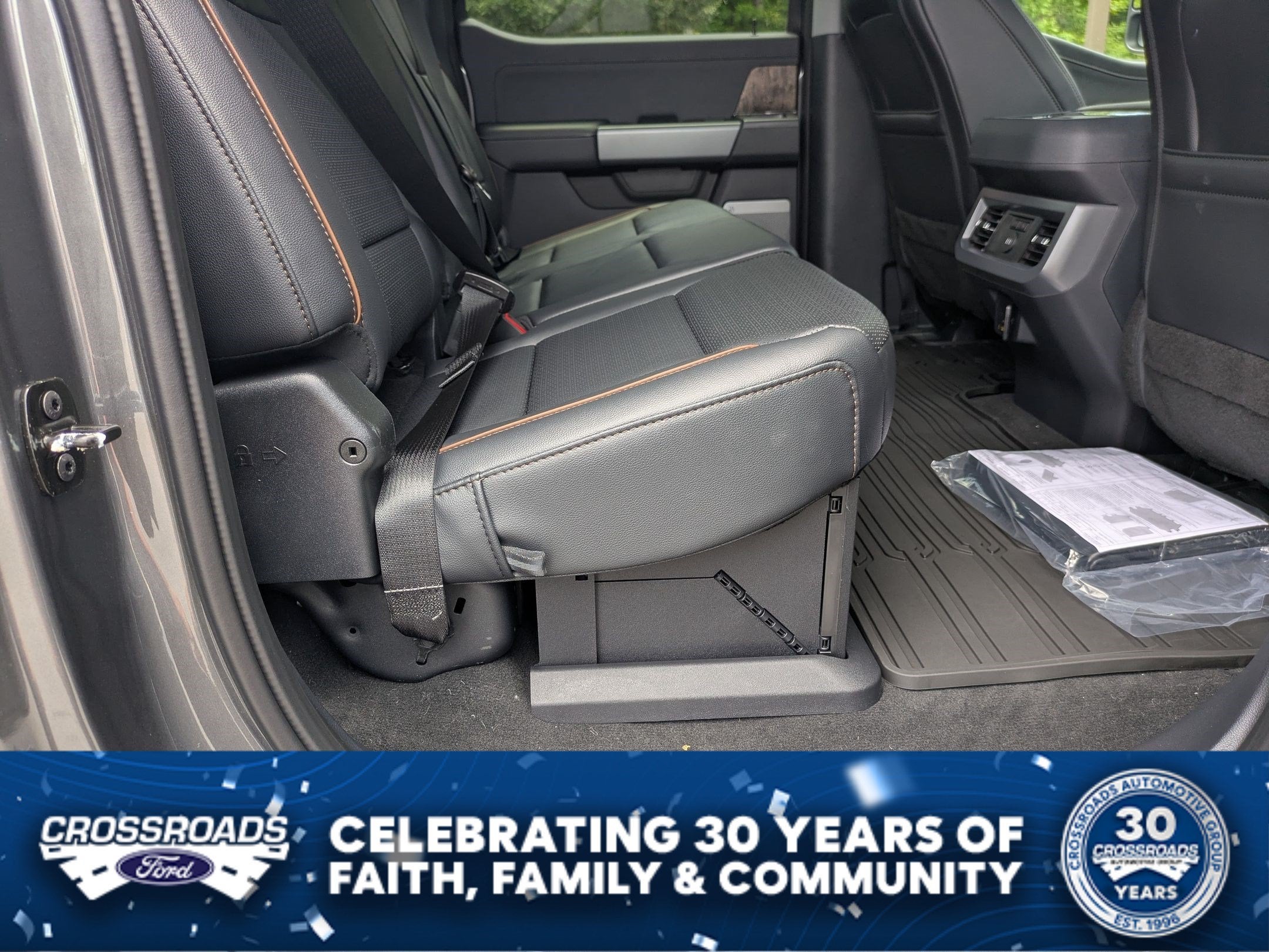 2026 Ford Super Duty F-350 DRW LARIAT