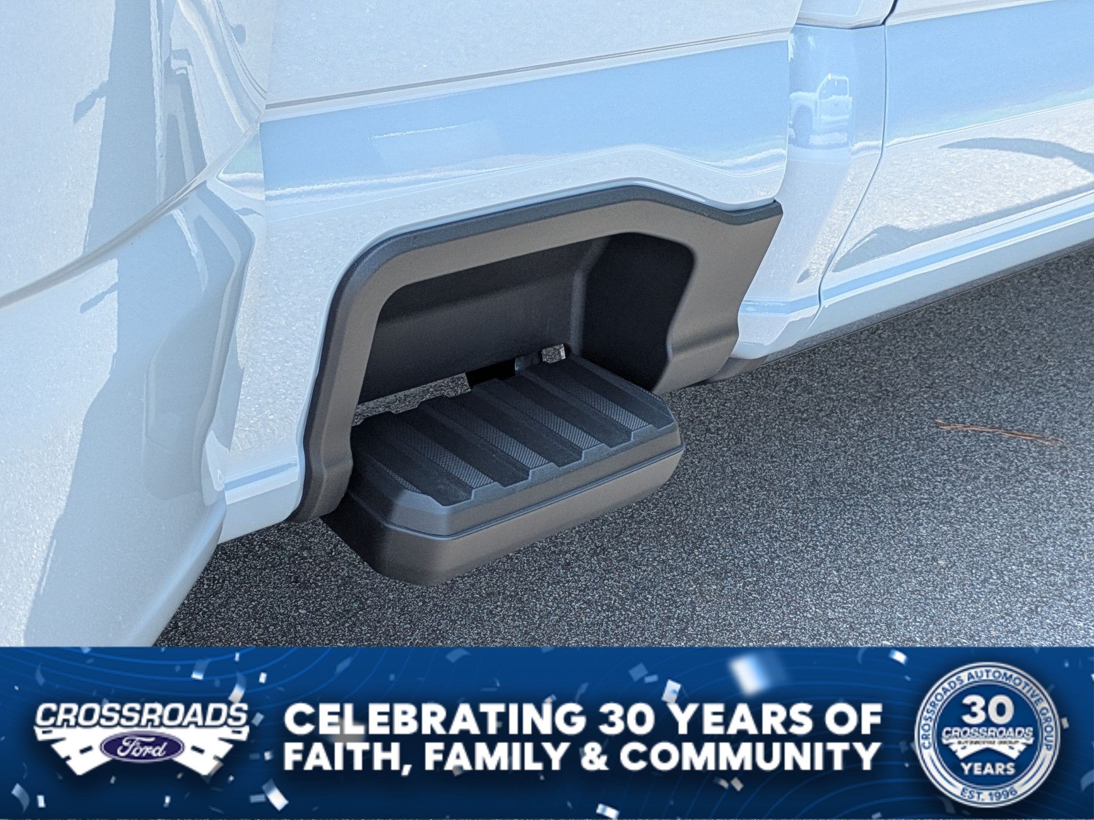 2026 Ford Super Duty F-350 DRW LARIAT