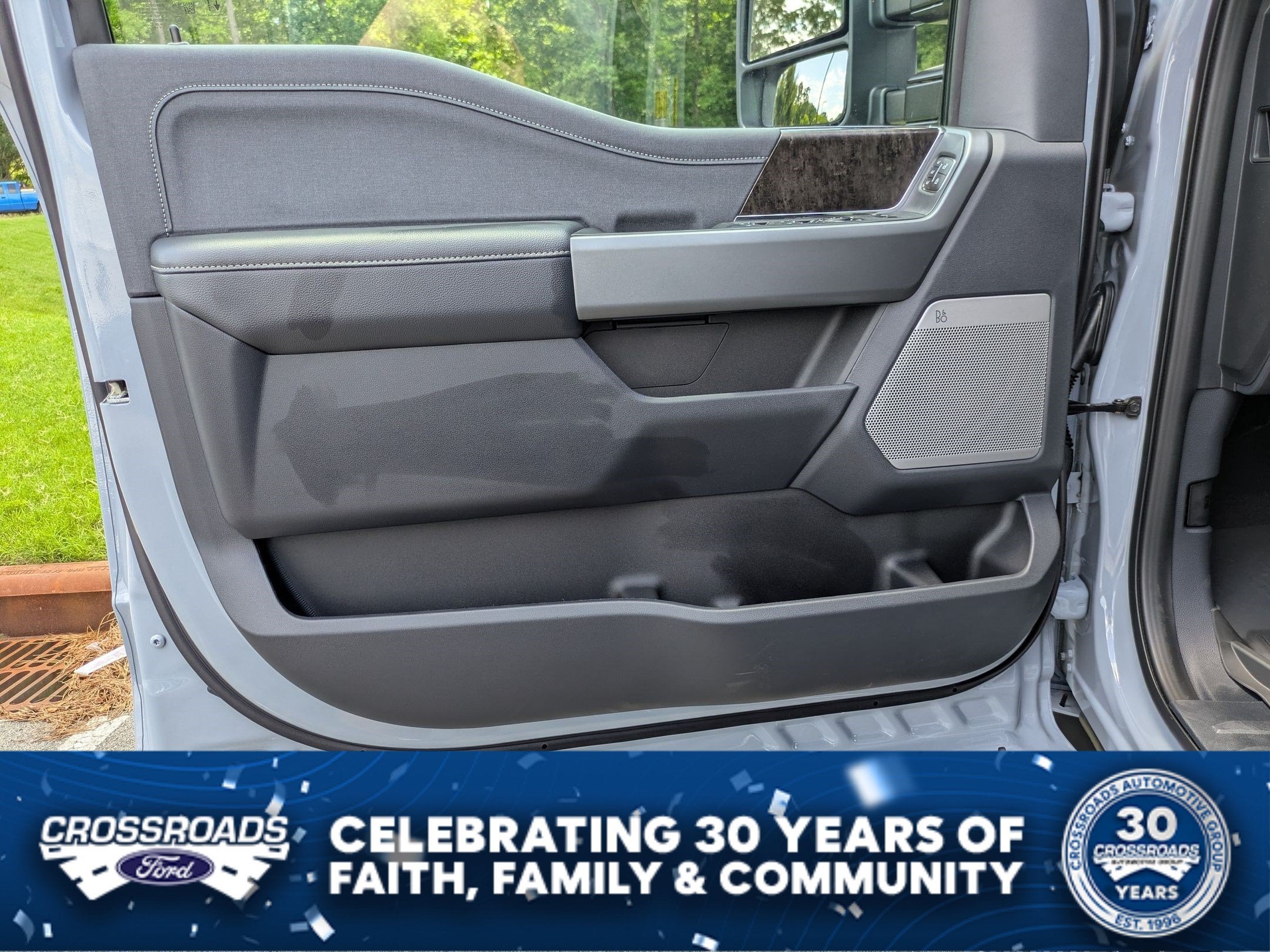 2026 Ford Super Duty F-350 DRW LARIAT