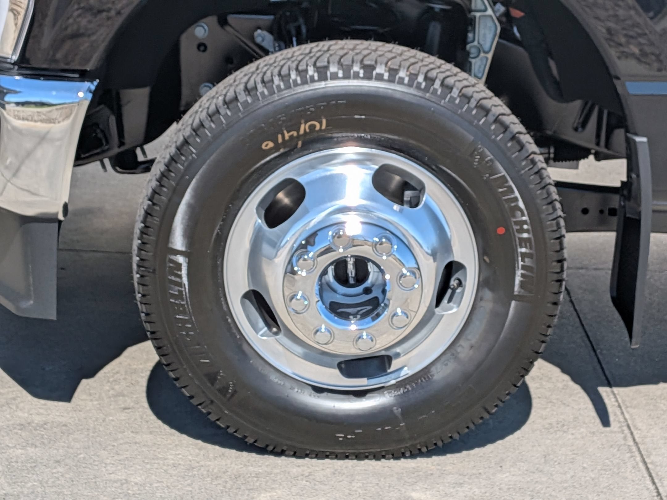 2026 Ford Super Duty F-350 DRW LARIAT