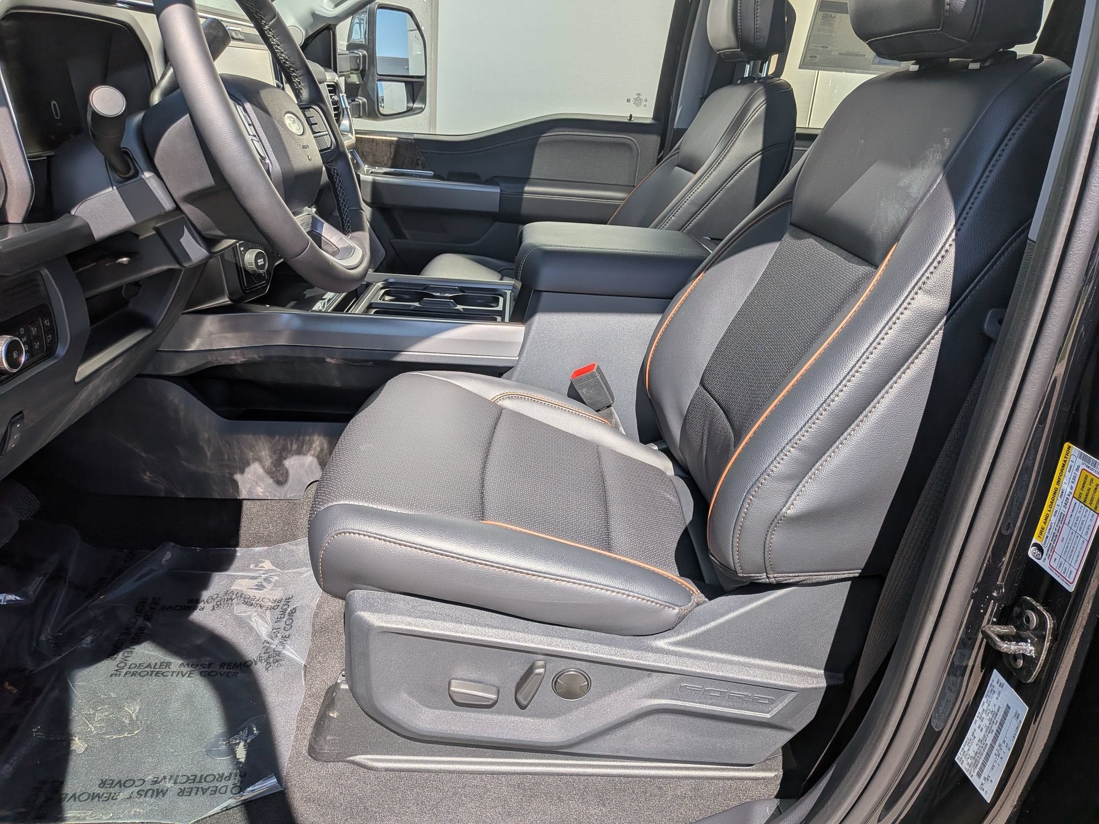 2026 Ford Super Duty F-350 DRW LARIAT