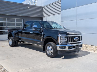 2026 Ford Super Duty F-350 DRW LARIAT