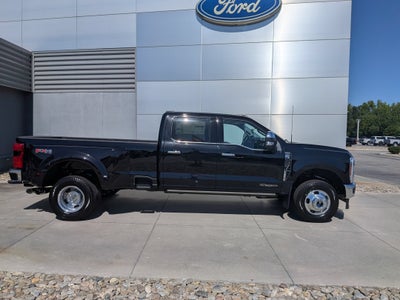 2026 Ford Super Duty F-350 DRW LARIAT